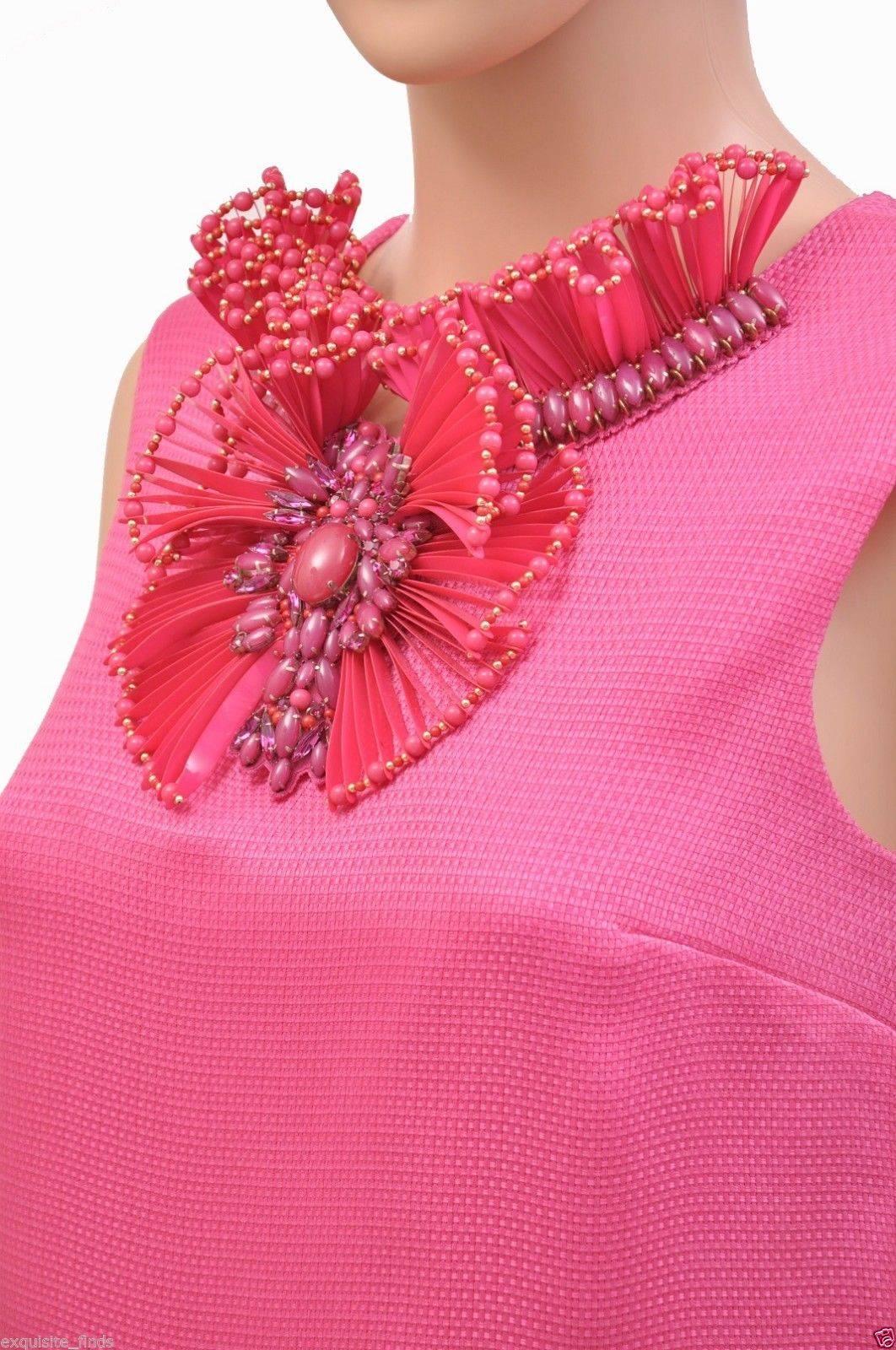 New GUCCI HOT PINK RAFFIA DRESS with FLORAL EMBROIDERY In New Condition In Montgomery, TX