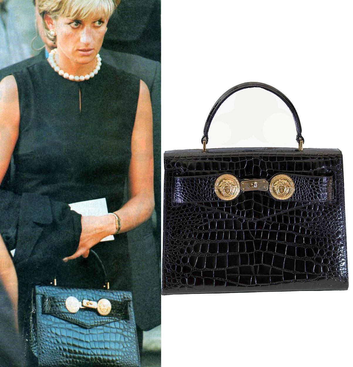 HIGHLY COLLECTIBLE 

GIANNI VERSACE COUTURE 

EVENING HANDBAG

THE SAME BAG THAT PRINCESS DIANA OWNED

Black Croc printed handbag is finished with gold tone hardware. 

Slight wear on the clasp. 

W 12 H 9 D 4

Don't miss this rare