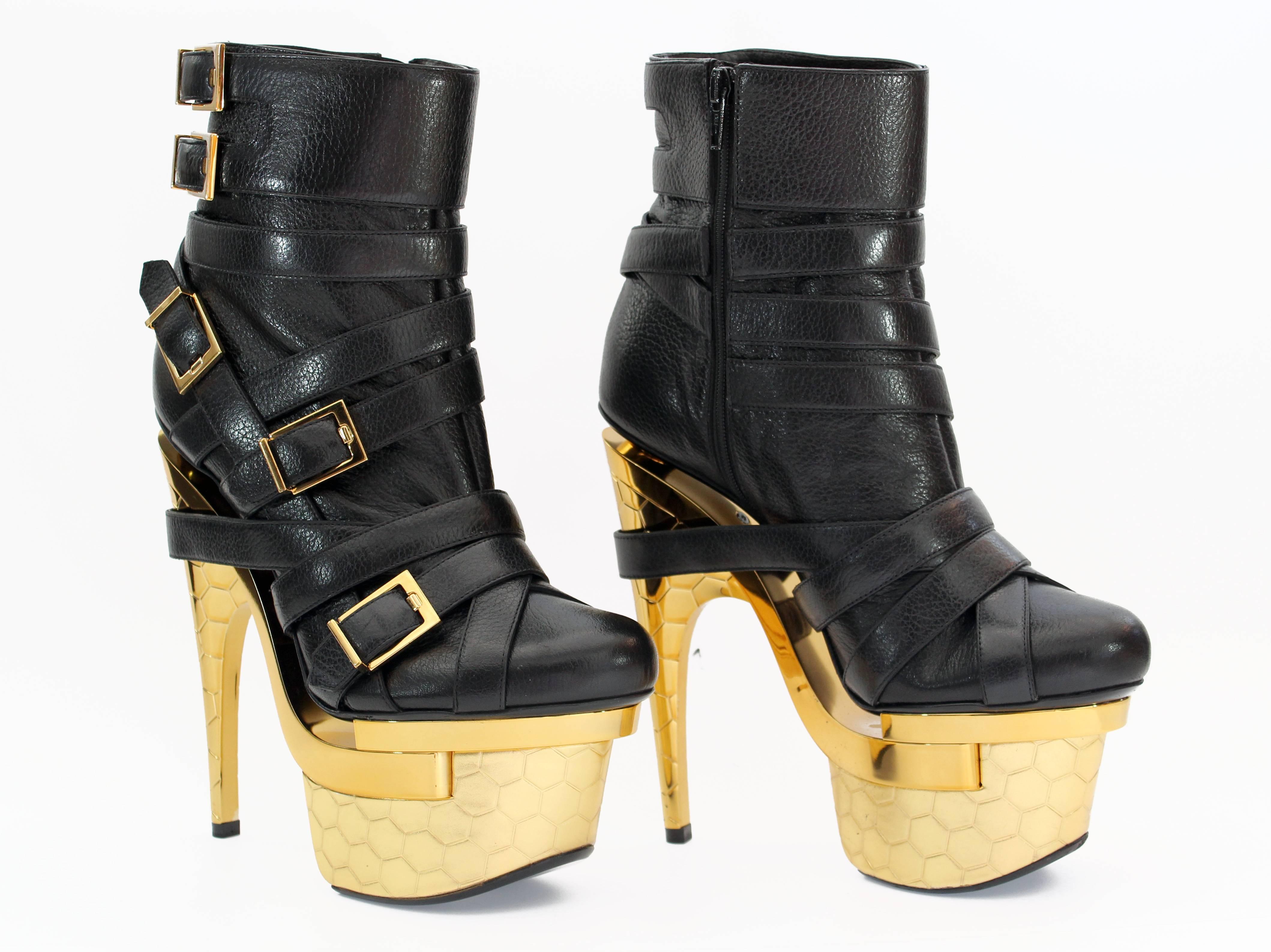 Neu VERSACE BONDAGE TRIPLE PLATFORM ANKLE BOOTS aus SCHWARzem LEDER Gr. 36, 37,5 (Schwarz) im Angebot