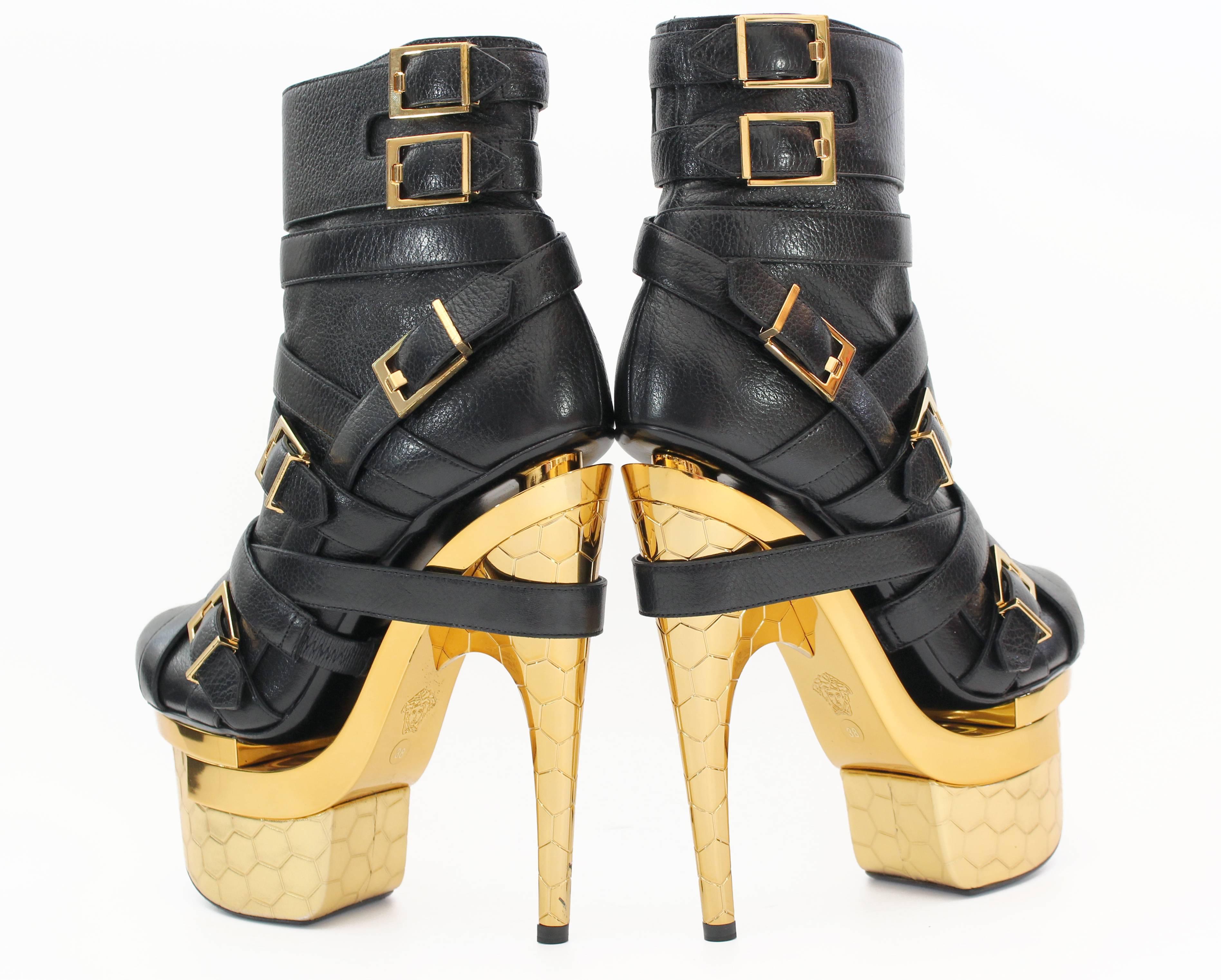 De las mujeres Nuevo VERSACE BONDAGE TRIPLE PLATAFORMA BLACK LEATHER ANKLE BOOTS Sz 36, 37.5 en venta