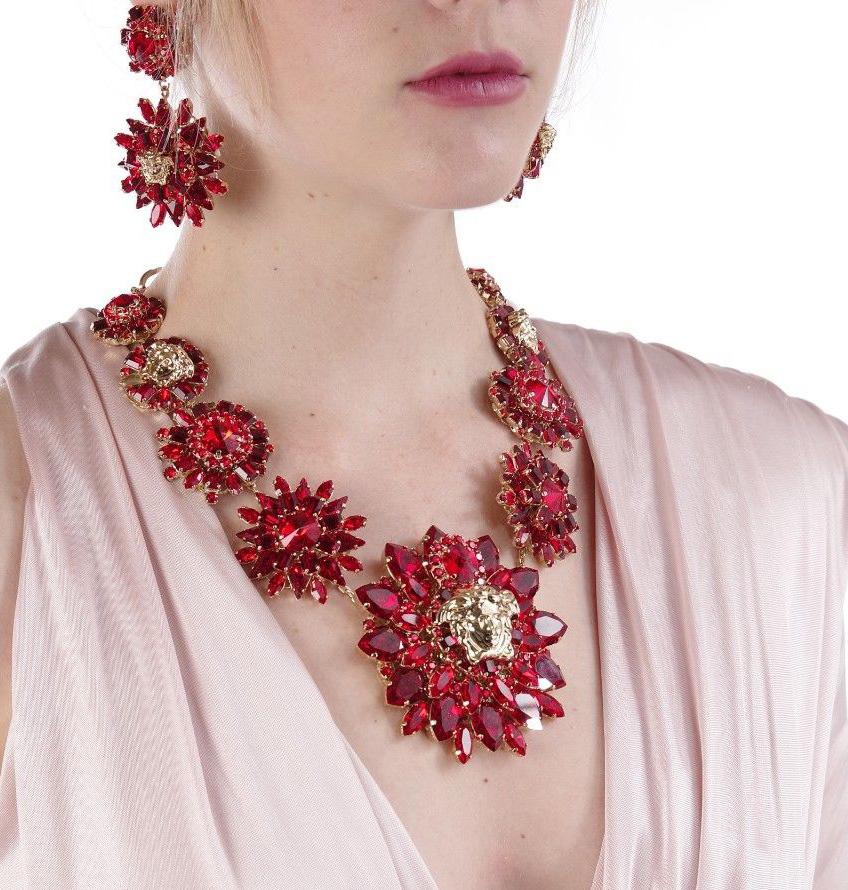 versace flower necklace