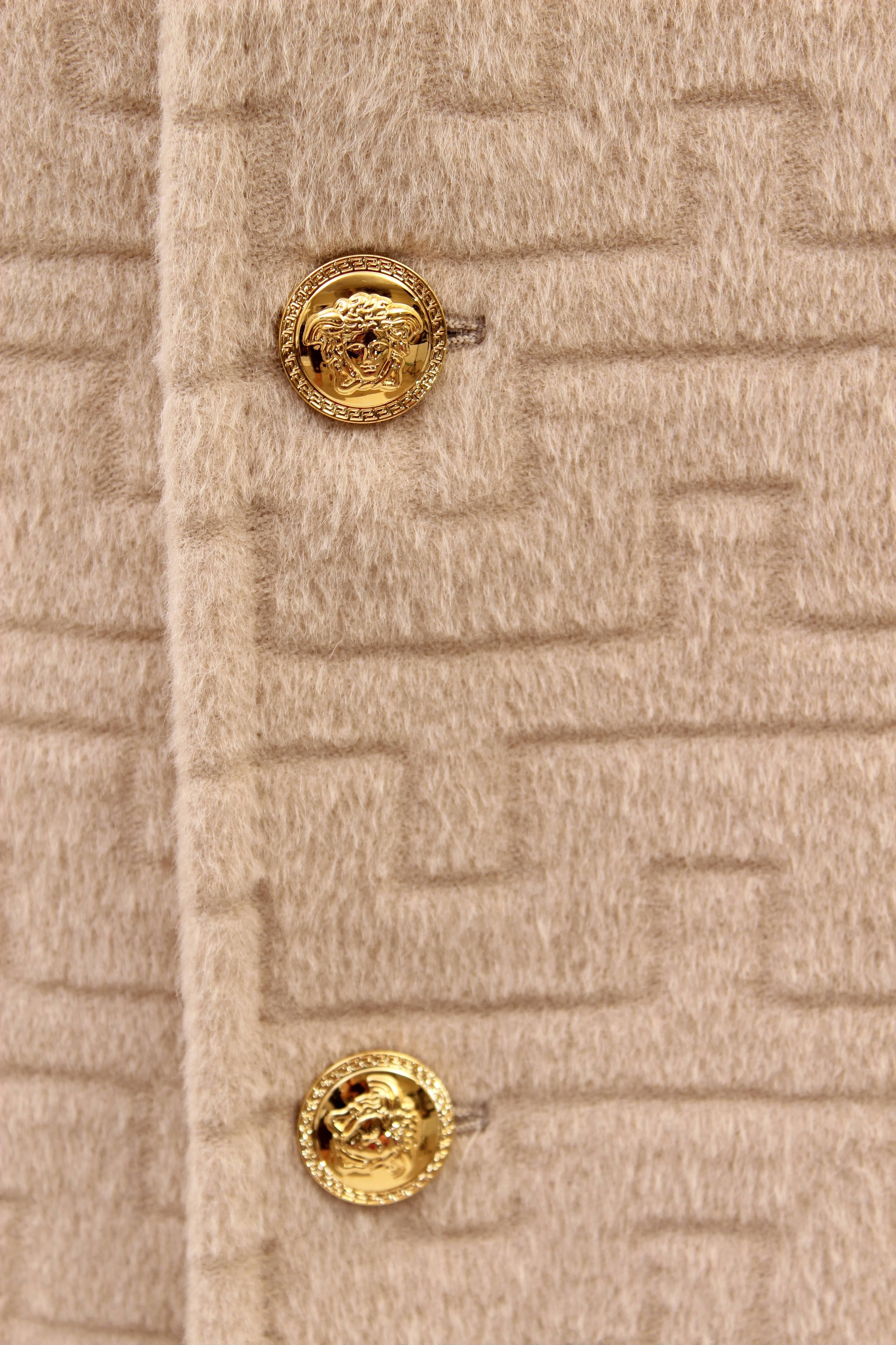  Versace Beige Textured Wool Coat for Men In New Condition For Sale In Montgomery, TX