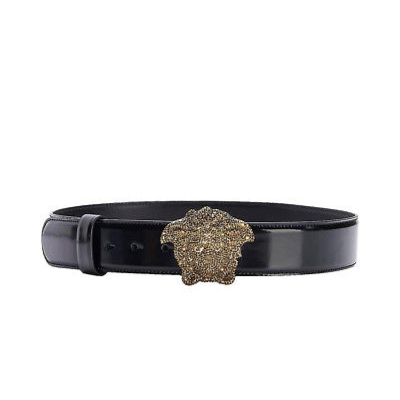 Versace

Crystal 3D Medusa Belt

Versace's exquisitely designed Crystal 3D Medusa Belt is a striking statement piece.

Black smooth leather

Gold Crystals

Gold hardware

Made in Italy

1.5