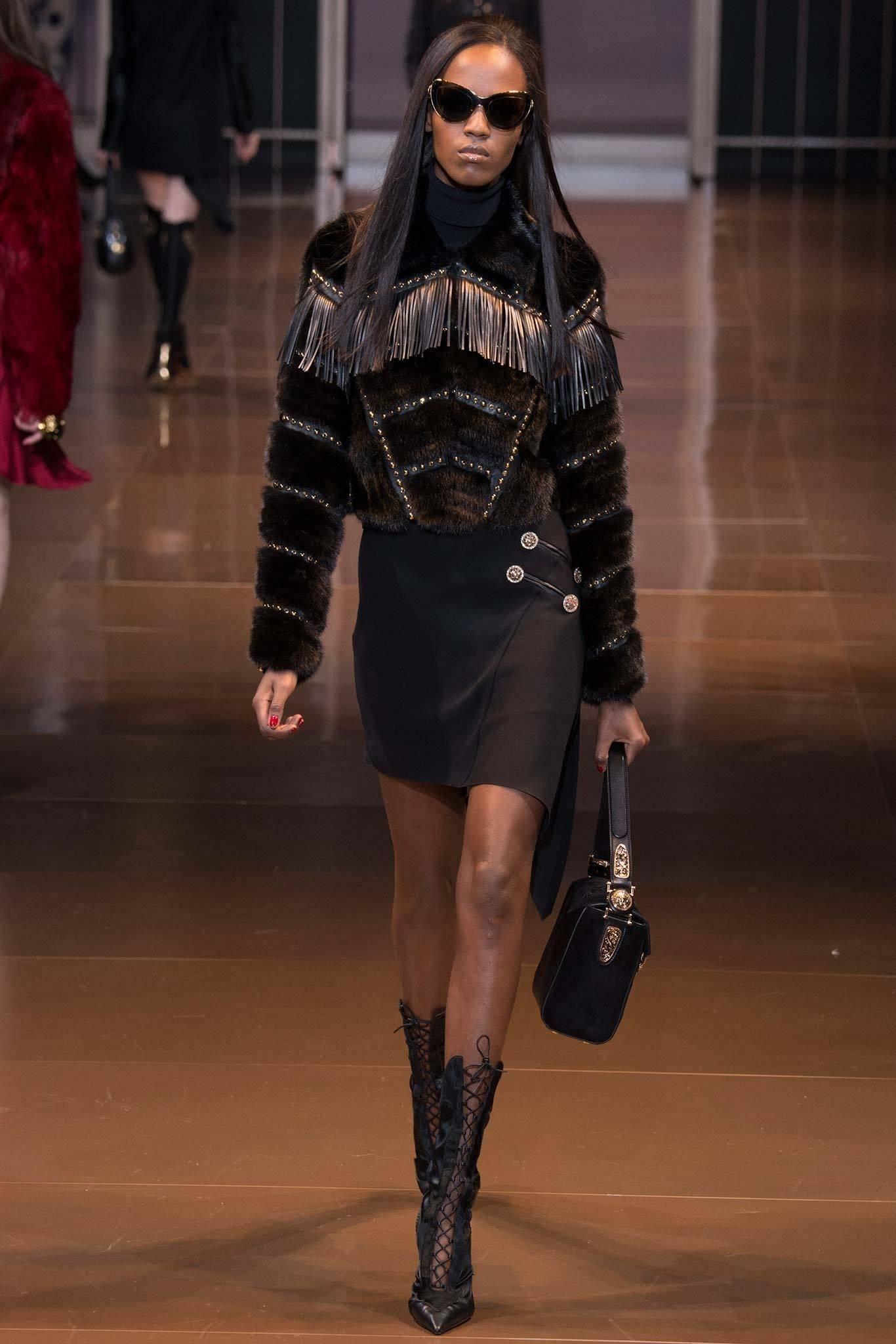 VERSACE

Actual runway sample Fall/Winter 2014 look #19

Jacket
Worn by Model Leila Nda 



Mink fur cropped jacket with gold studs, crystals and leather fringe 



 Content: 100% mink, 100% leather 

Lining: 100% silk 

 Inner pocket 


 IT Size 38