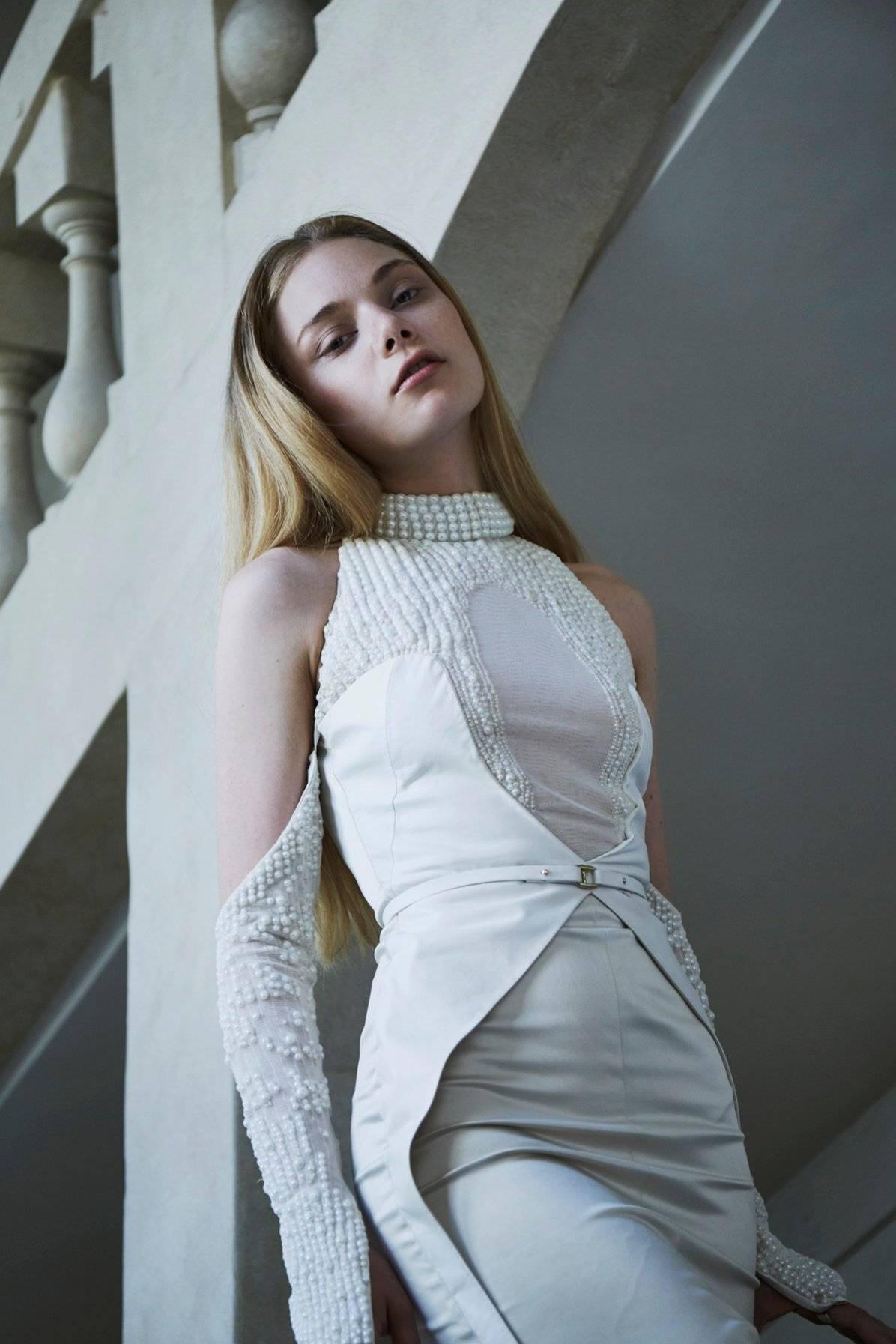 We are proud to introduce SarahNeuhard. SarahNeuhard creates pret a porter collections for the modern and elegant women. Unveiling the power of femininity, with a touch of French sophistication and Scandinavian simplicity. The Brand seeks to bring