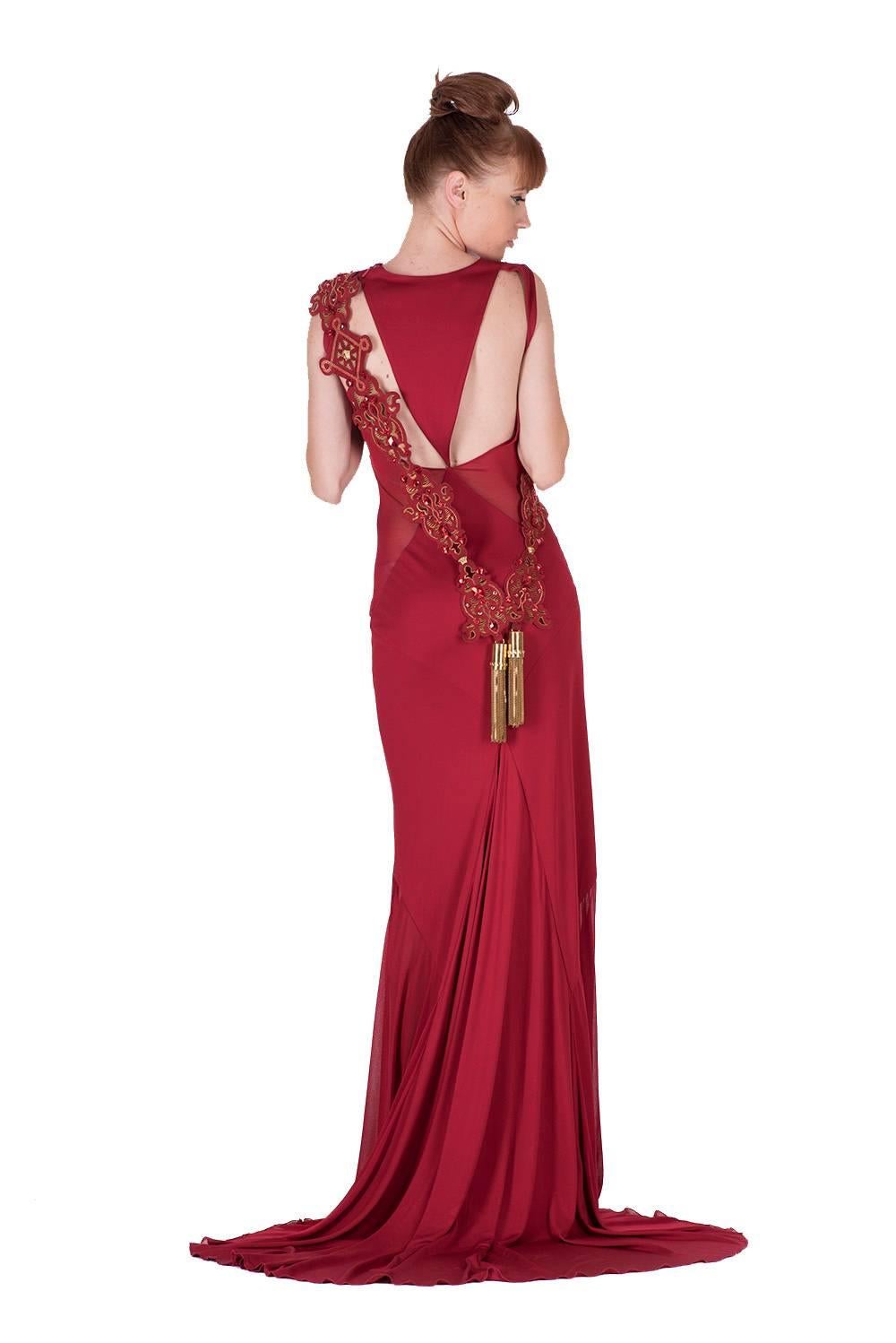 F/W 2014 Look # 49 VERSACE BURGUNDY RED GOWN en vente 1