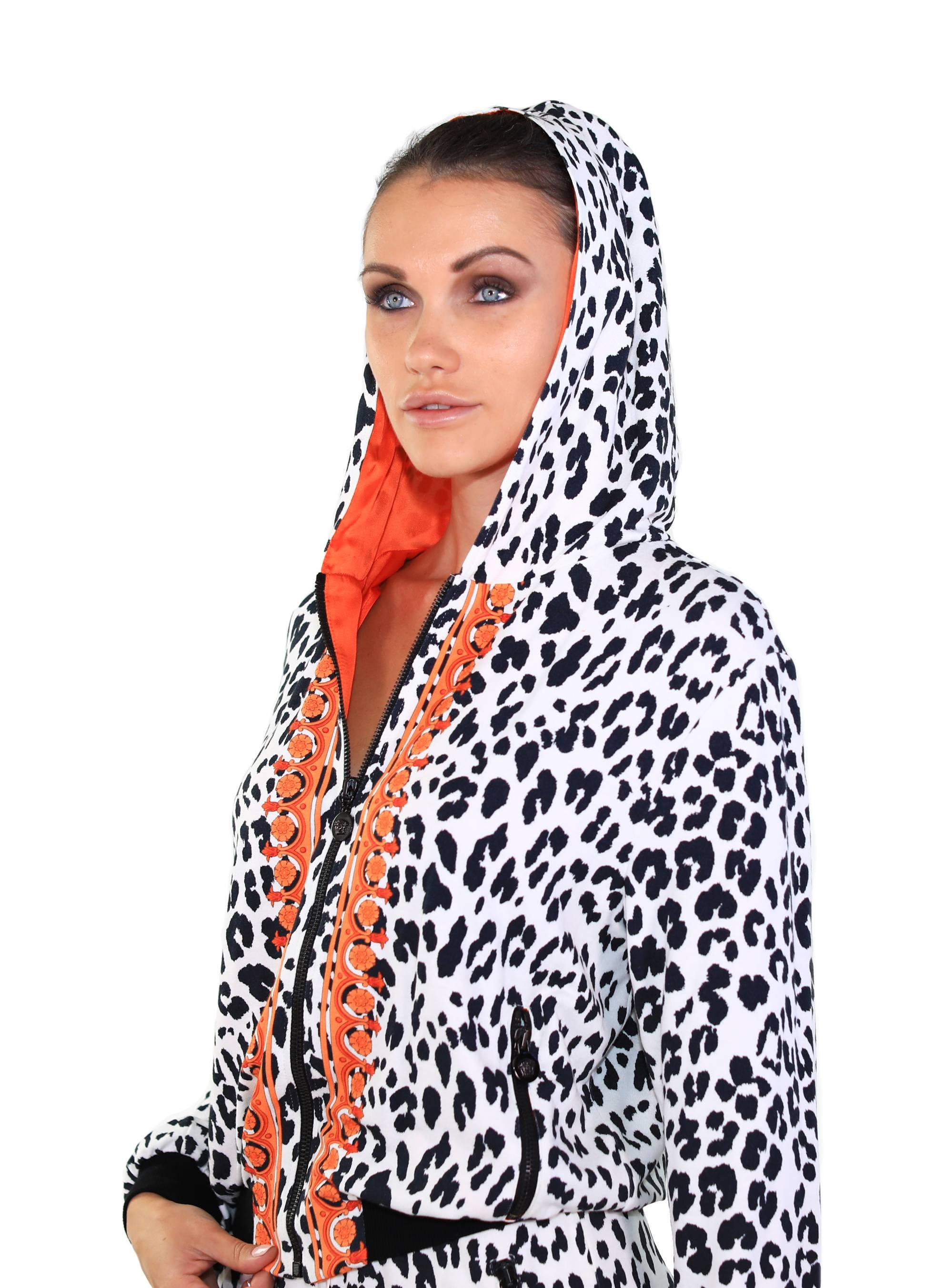 VERSACE BAROCCO ANIMALIER LOUNGE SUIT TRACK PANTS with HOODED JACKET For Sale 2