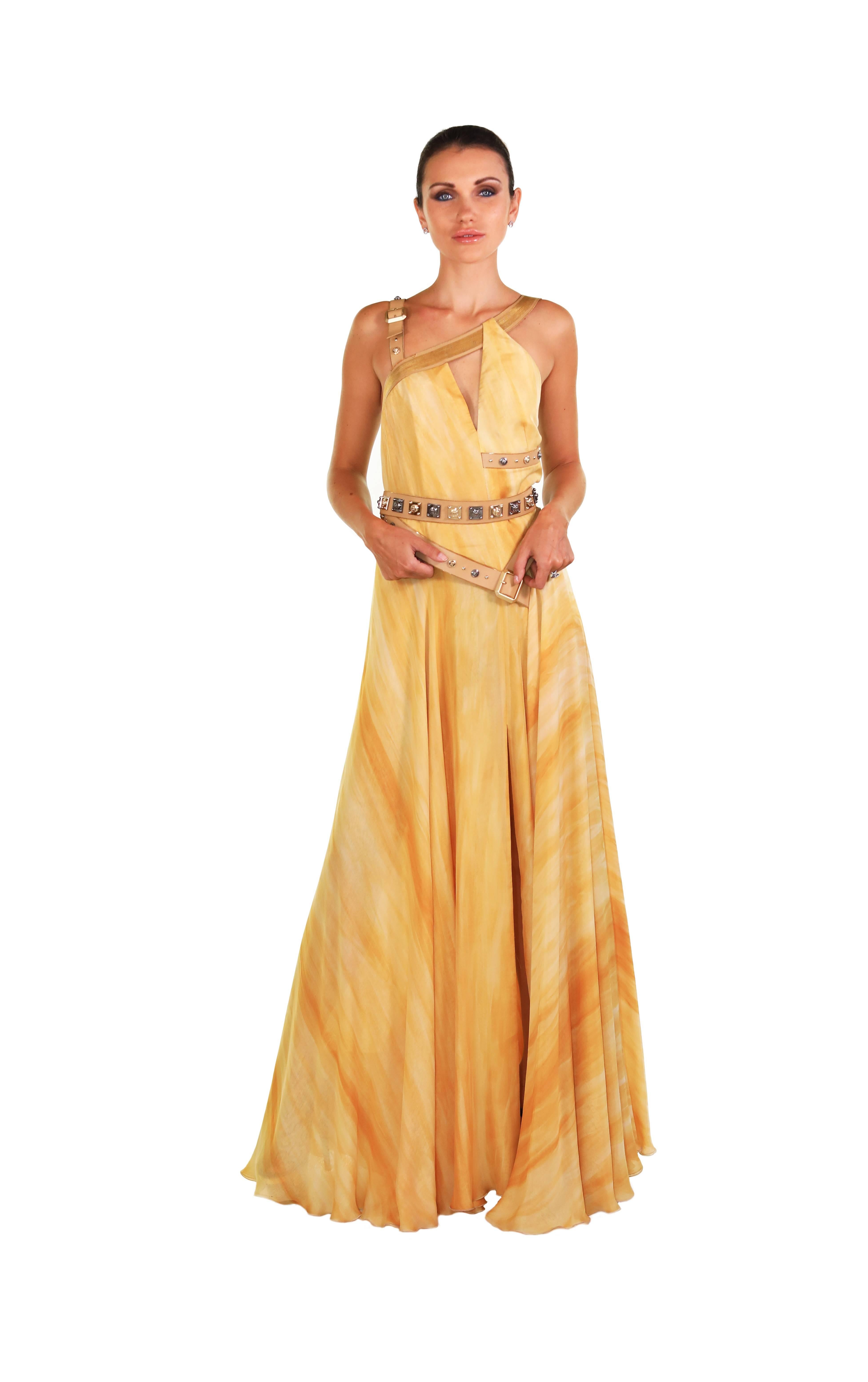New VERSACE EMBELLISHED SILK GOWN 40 - 4 In New Condition For Sale In Montgomery, TX