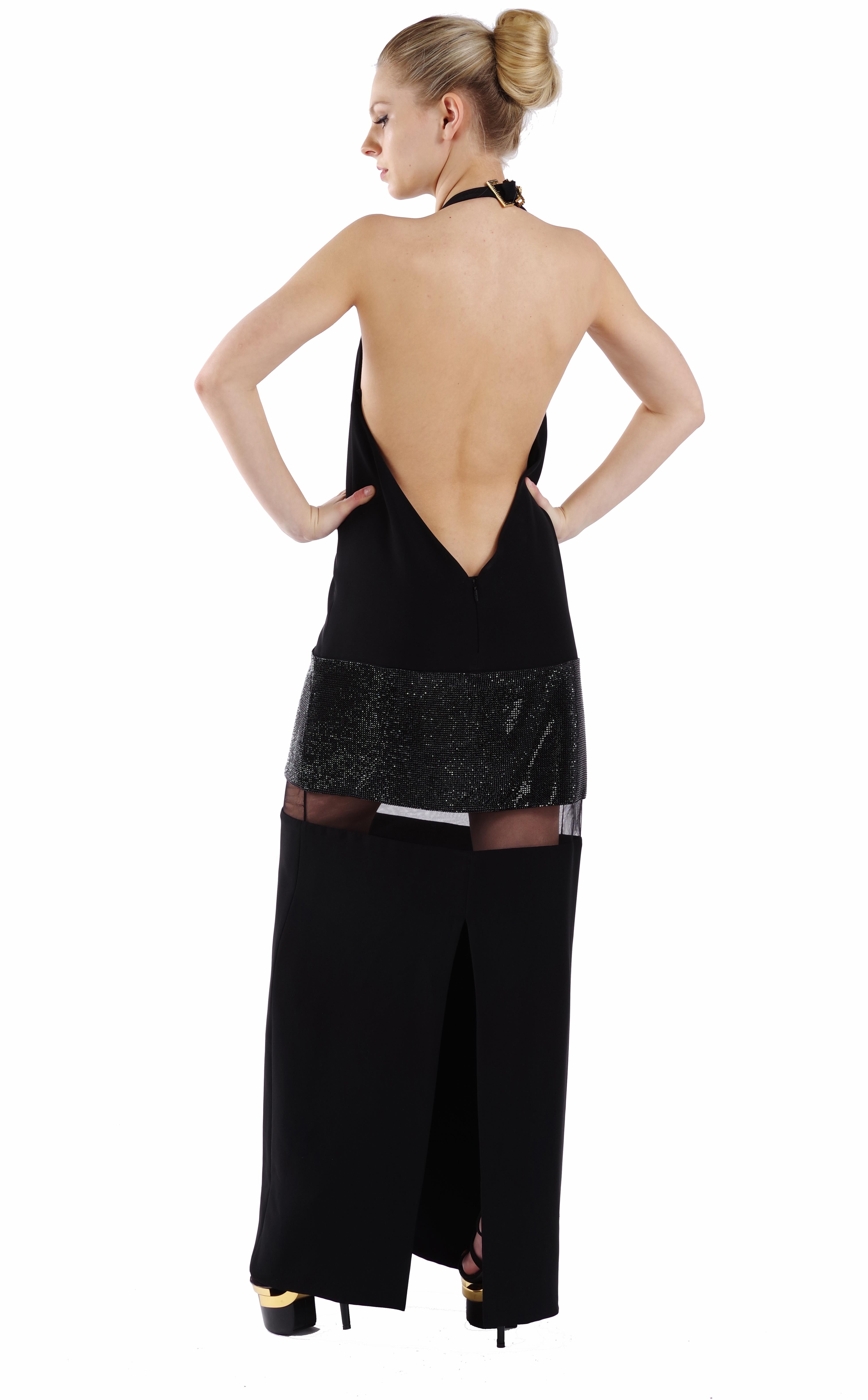 Robe longue Versace look n° 42 noire ornée de cristaux en maille, printemps-été 2015  42 - 6 Pour femmes en vente