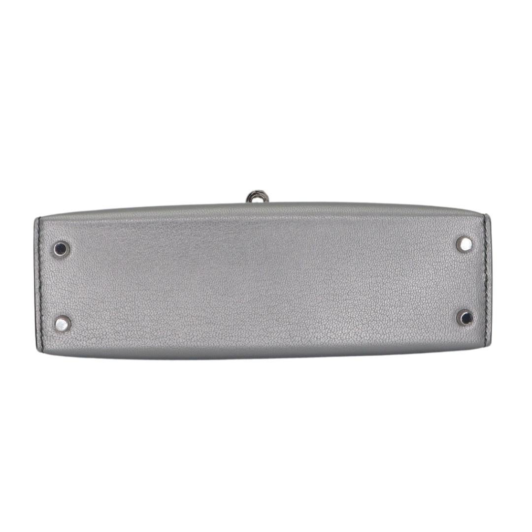 Hermès Kelly II Sellier Mini Gris Argente Chèvre Chamkilight Palladium Hardware im Zustand „Neu“ im Angebot in Santa Rosa Beach, FL