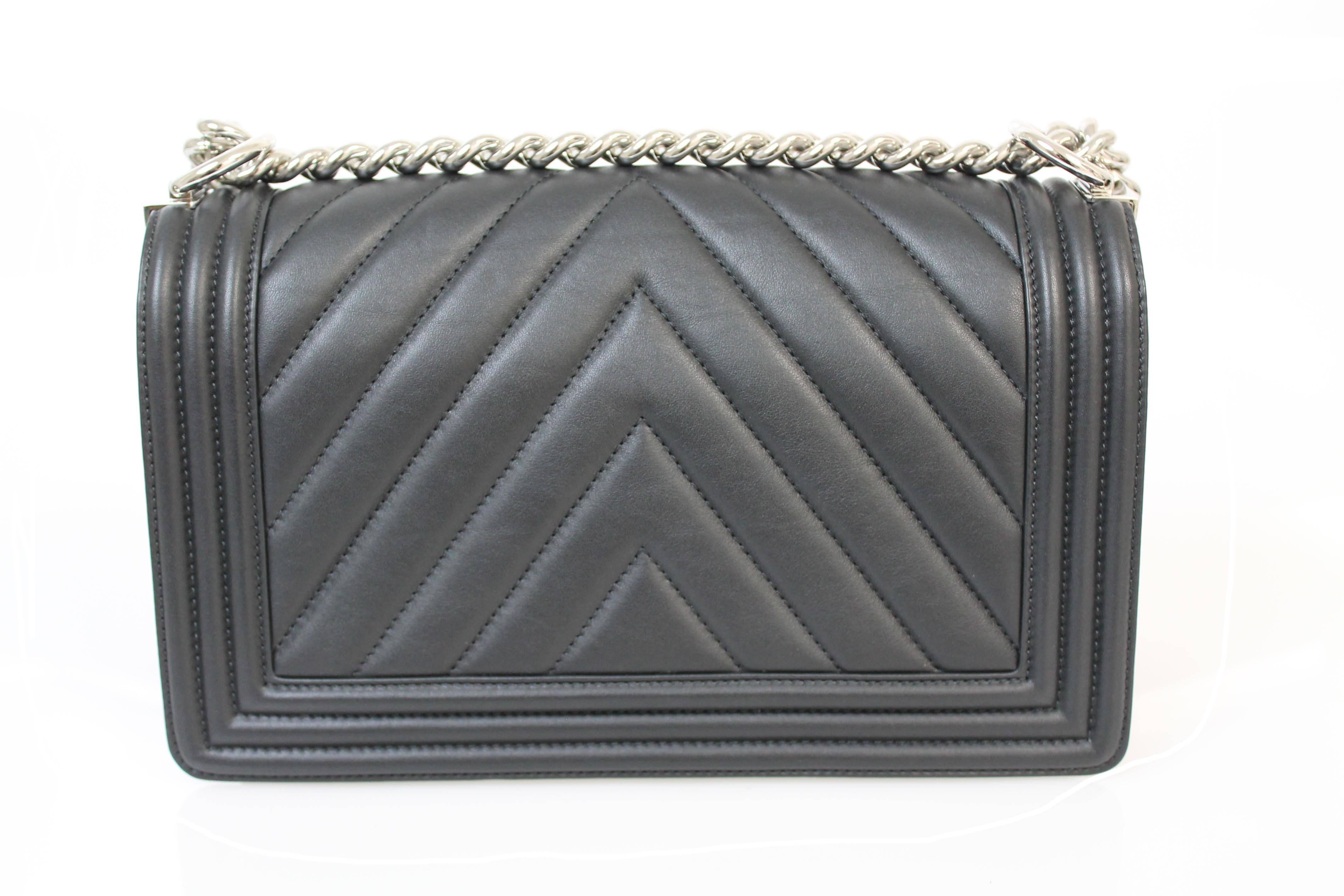 Gray CHANEL Le Boy Medium Flap Shoulder Bag For Sale