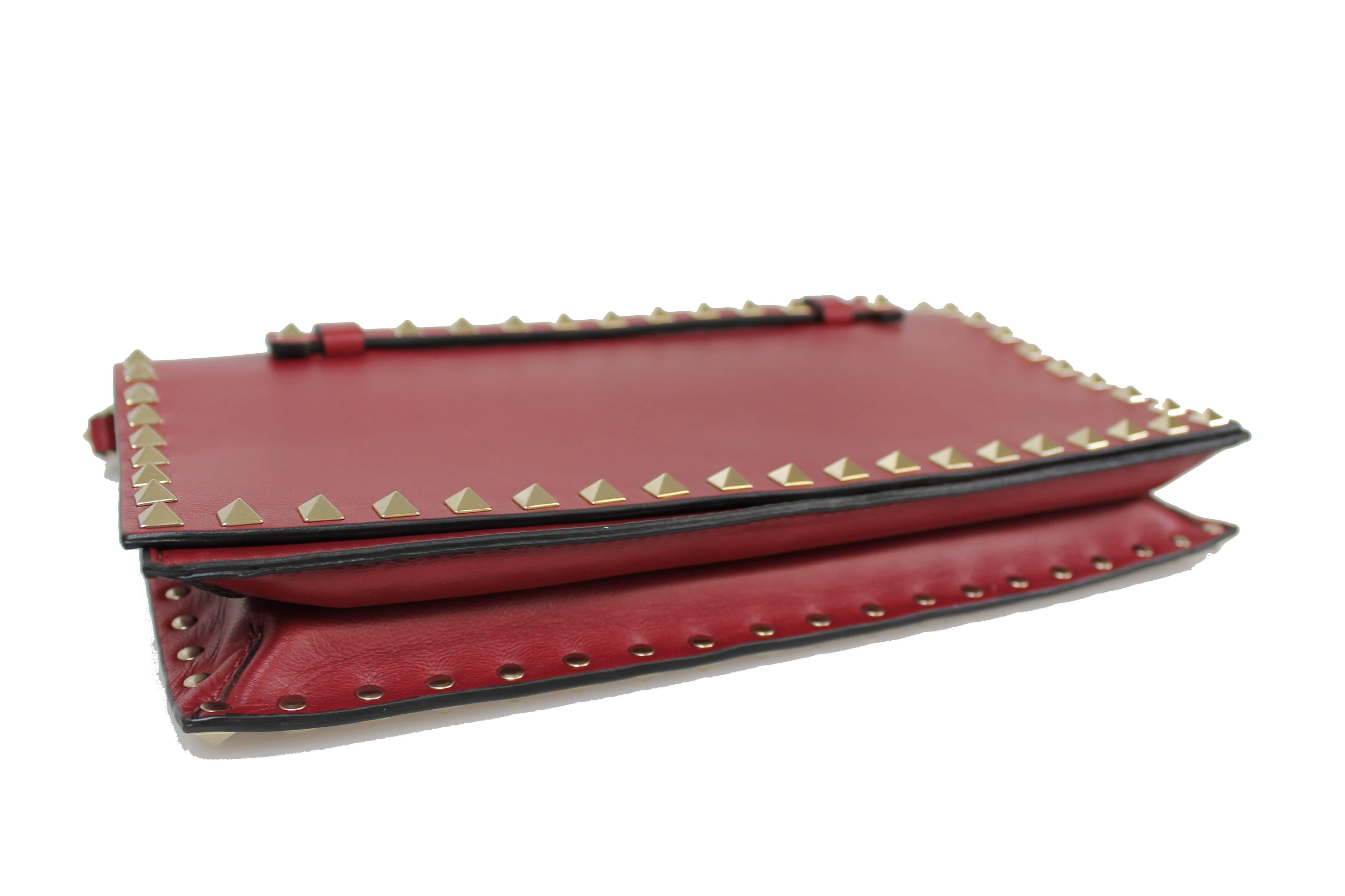 VALENTINO Rockstud Leather Red Clutch In Excellent Condition For Sale In Miami, FL