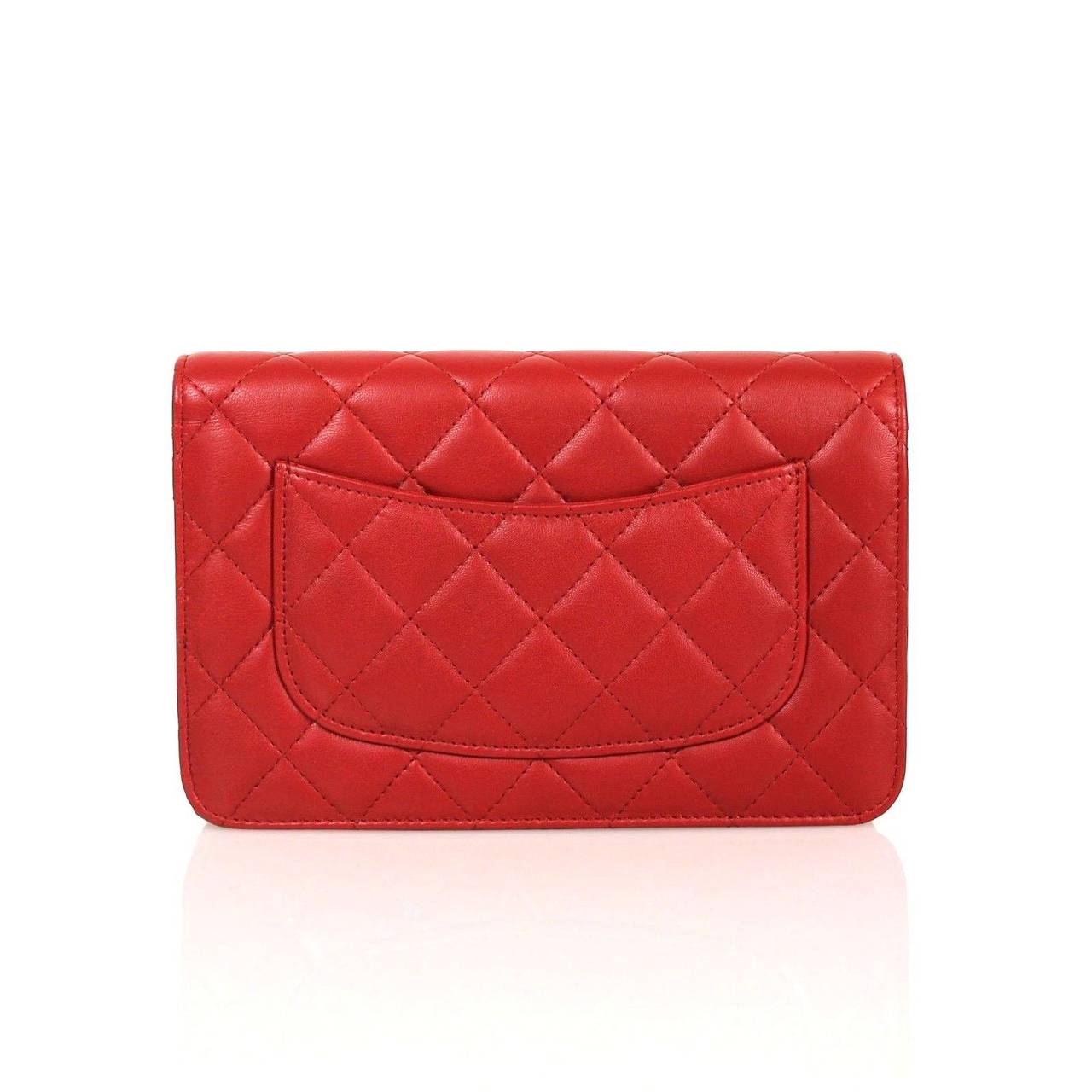 red chanel wallet on chain