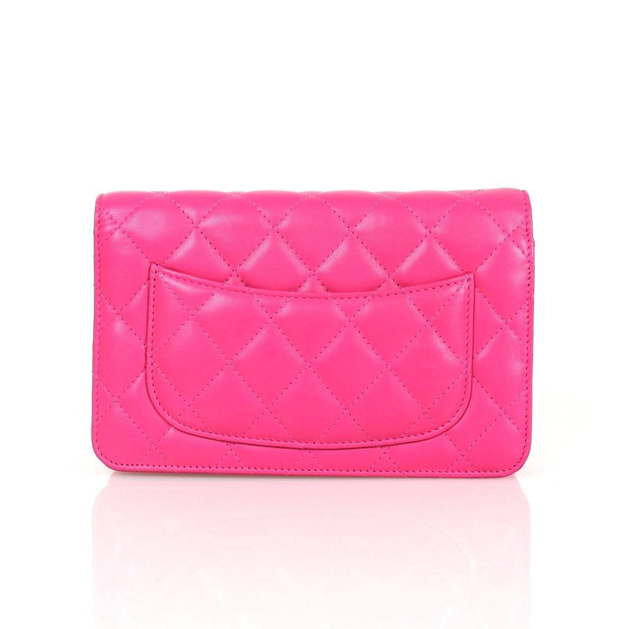 Chanel Pink Quilted Leather 2015 Silver HDW Wallet On Chain WOC Wallet In New Condition In Miami, FL