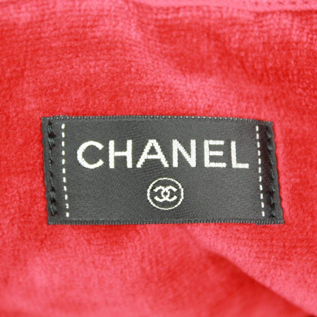 Chanel Candy Red Quilted 100% Cotton 2015 Cc Logo Beach Towel Bag For Sale 5
