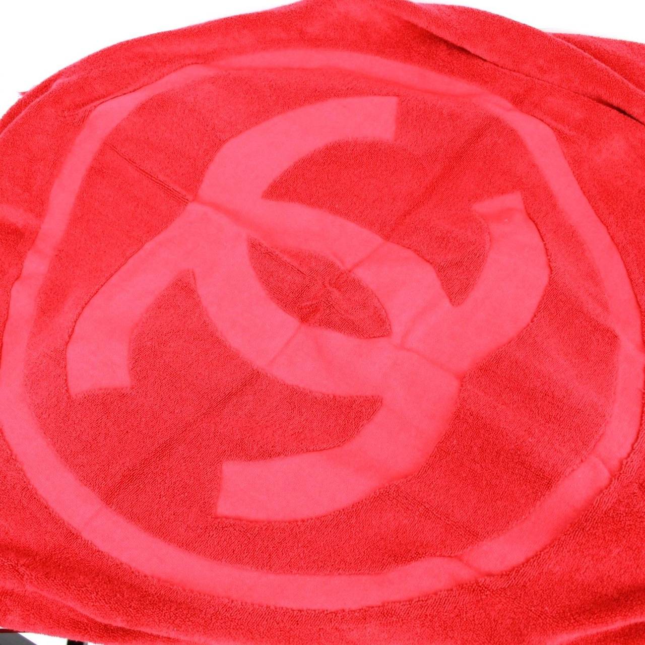Chanel Candy Red Quilted 100% Cotton 2015 Cc Logo Beach Towel Bag For Sale 3