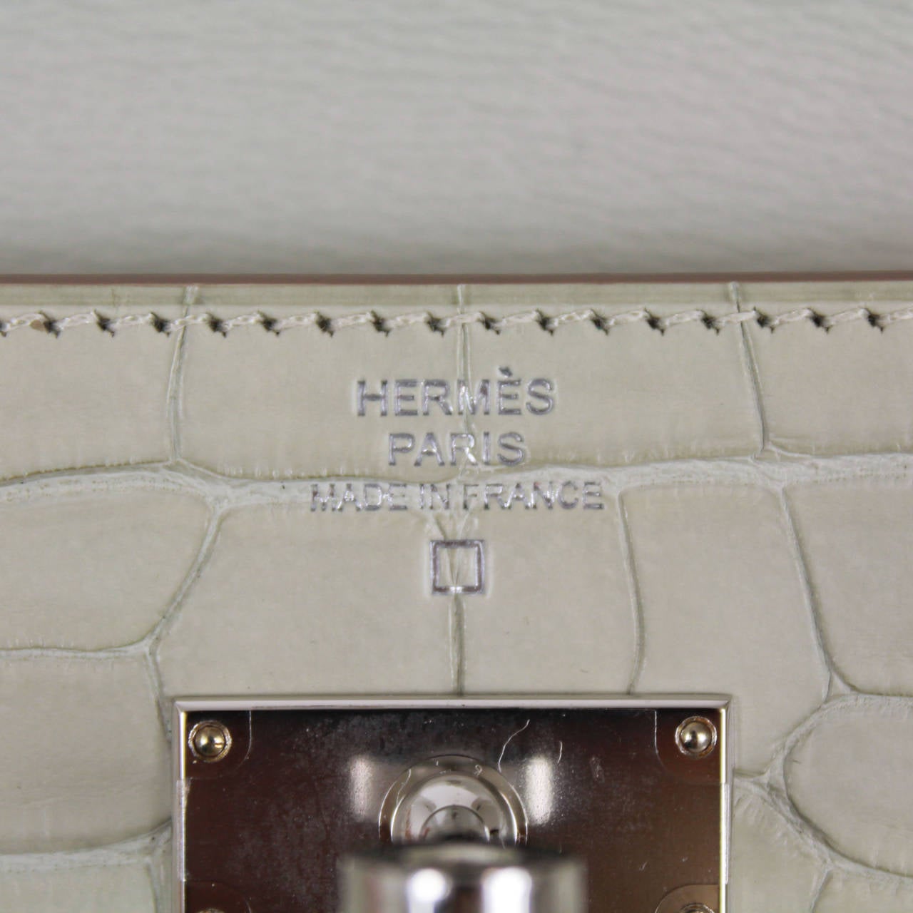Women's Hermes Beige Cream Silver HDW 2015 Crocodile Kelly Matte Wallet For Sale