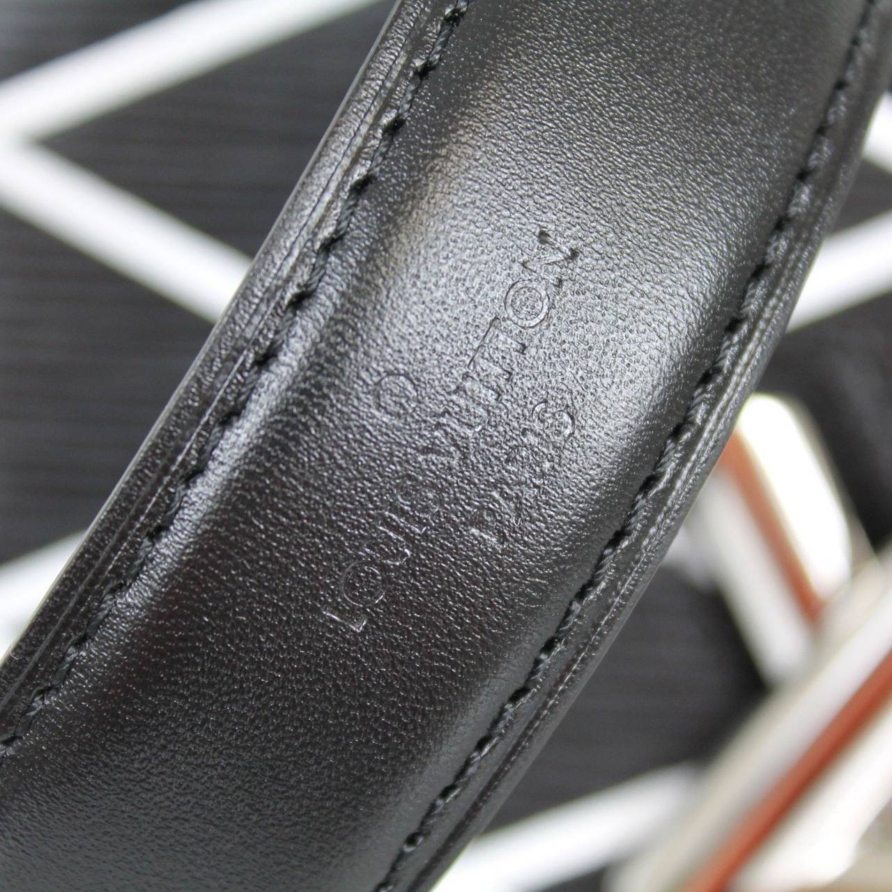 Louis Vuitton Black & White Epi Leather Twist Malletage Cross Body Bag 2