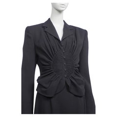 John Galliano A/I 1997 "Suzy Sphinx", abito increspato di ispirazione anni '40 in nero