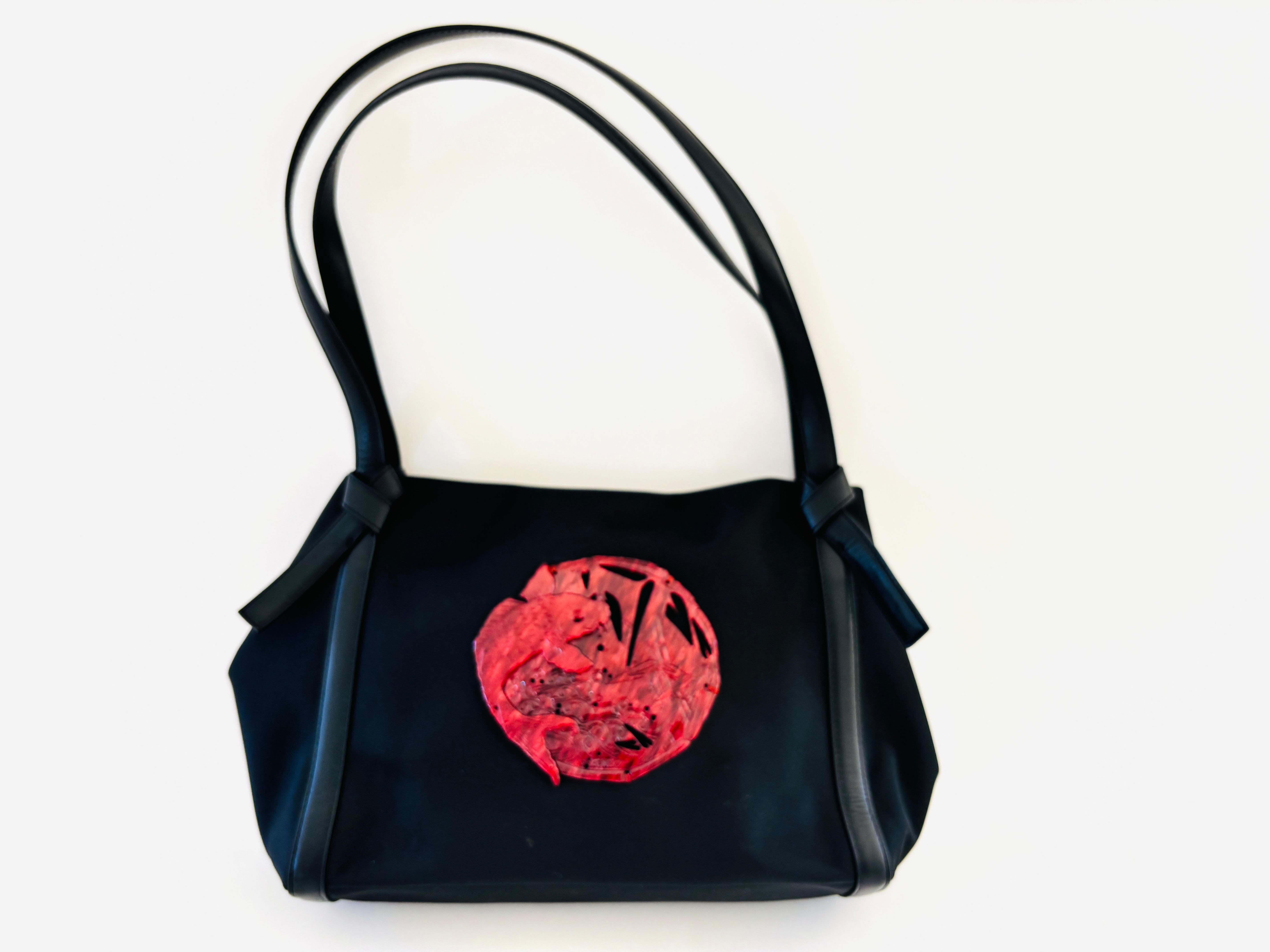 Kenzo Vintage Sac en Nylon Noir avec Poisson Koi en Résine 1990 en vente 5