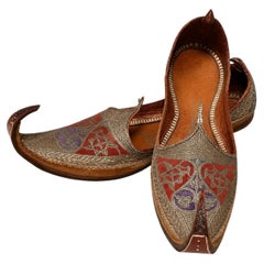Vintage Mughal Court Shoes Gold Embroidered Leather, India, Mid 20th Century