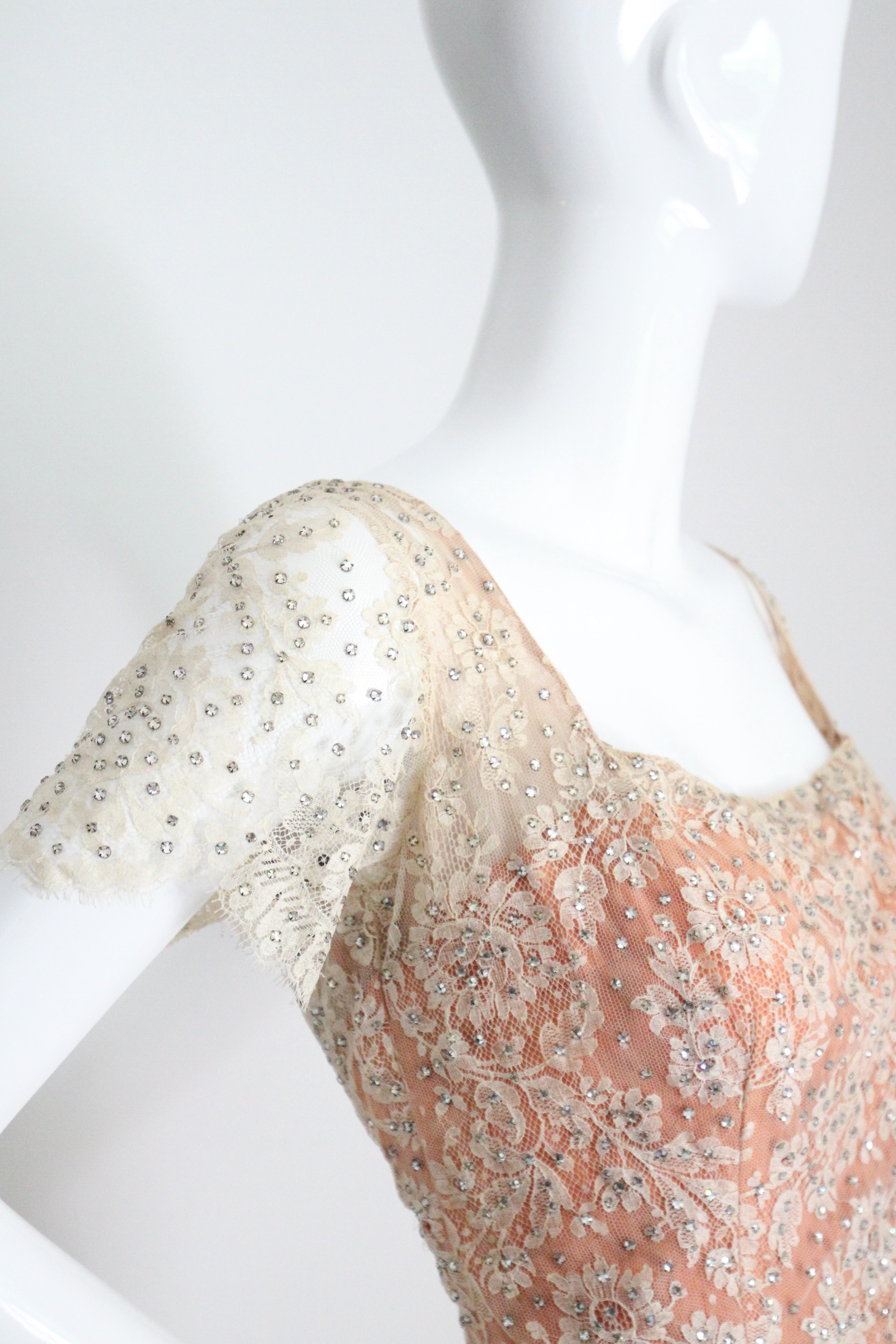 Vintage 1950er Howard Greer Kleid mit Spitze und Strassverzierung, UK 8 US 4 im Angebot 3