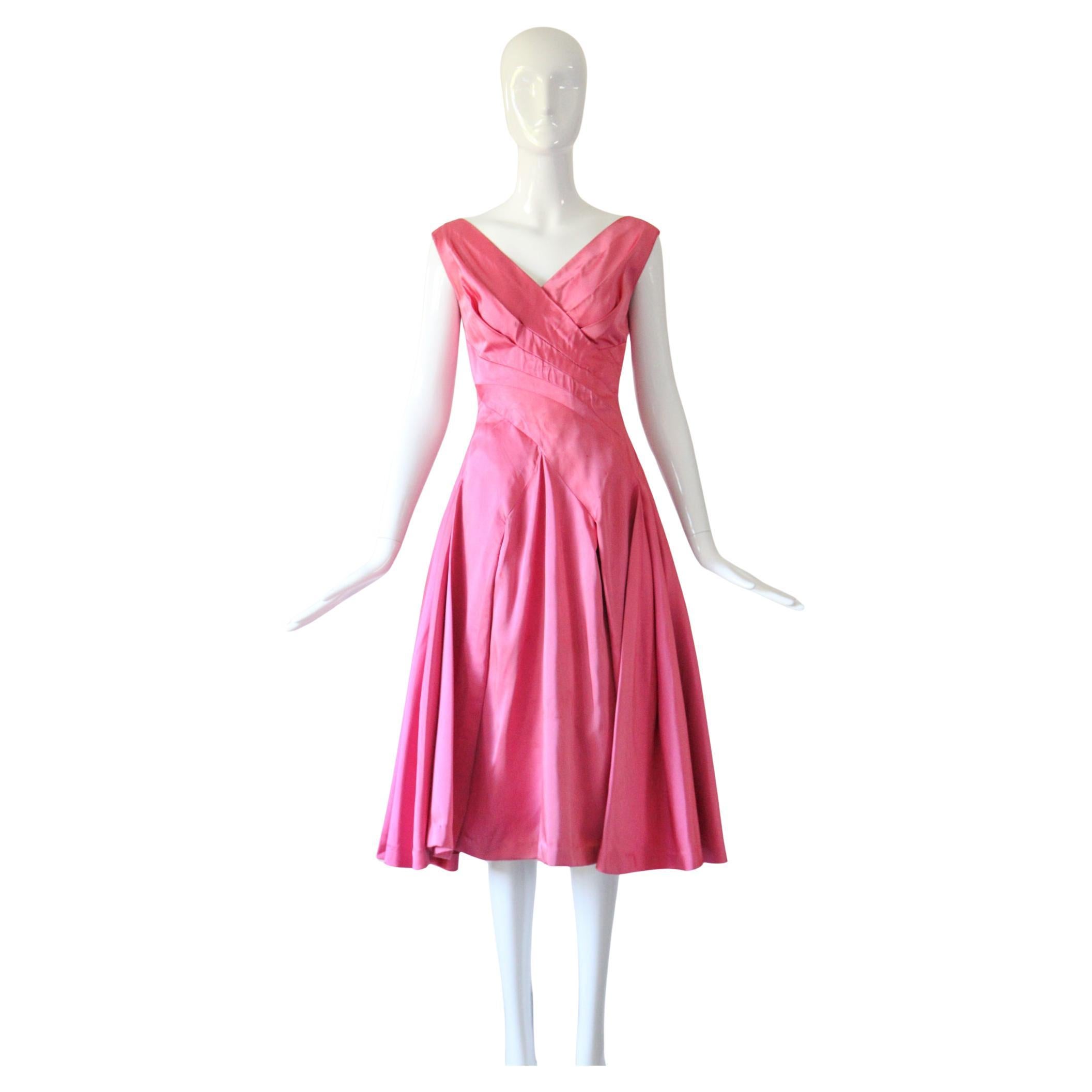 Robe duchesse rose pâle plissée vintage des années 1950, taille UK 8-10 US 4-6