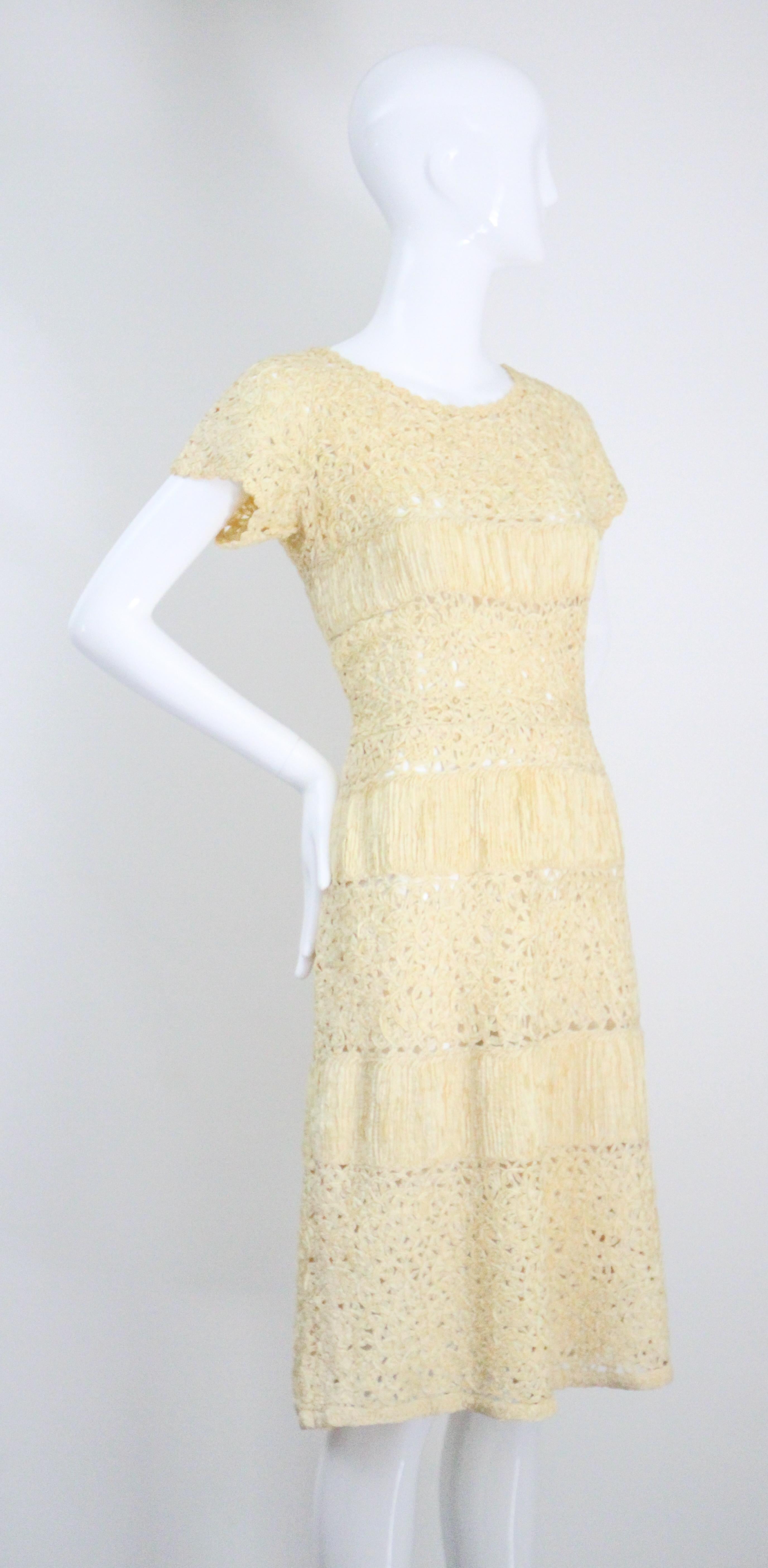 Robe vintage tissée à rubans jaunes crème beurre des années 1950 GB 12 US 8 en vente 1