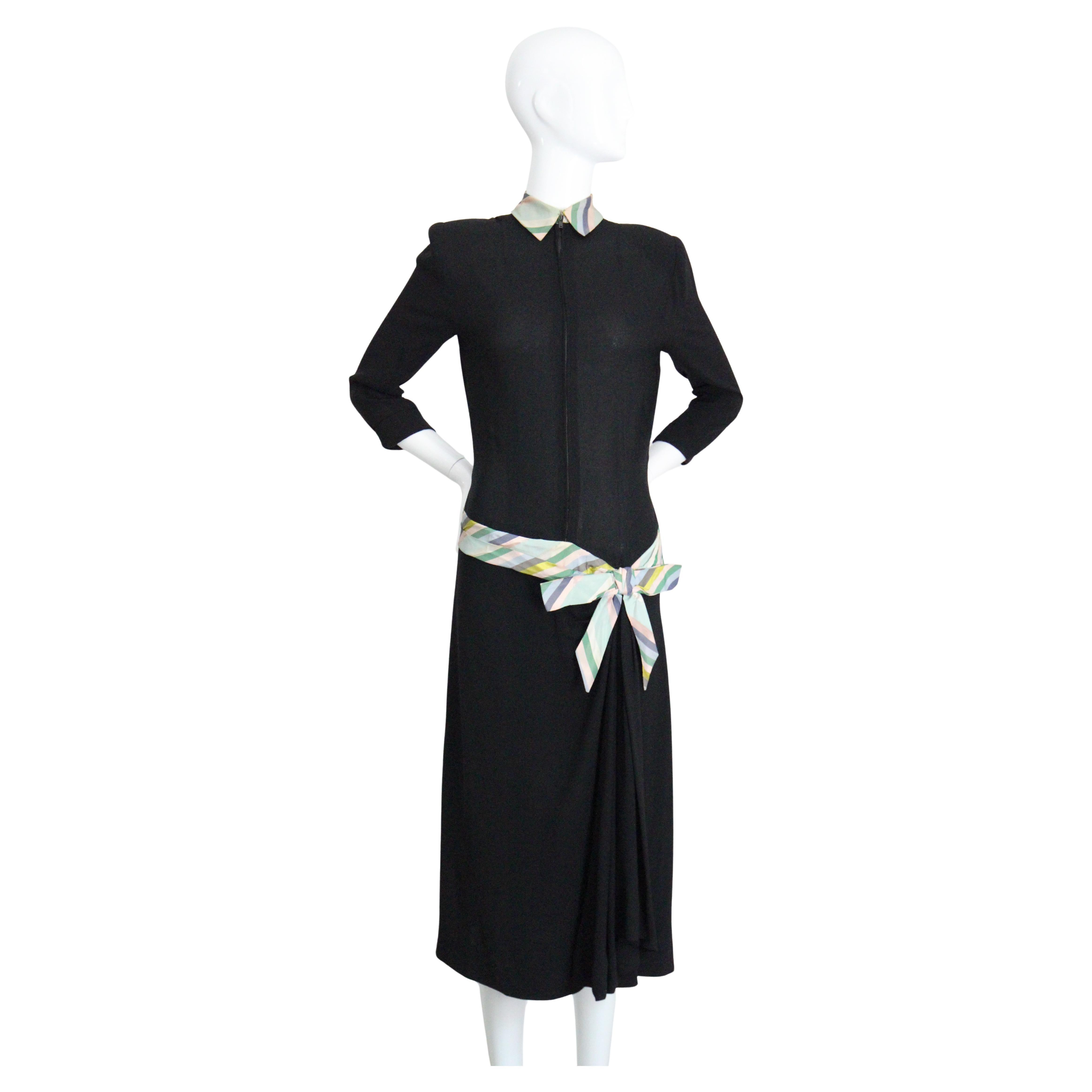 Vintage 1940's Kleid Schwarzer Krepp Seide Pastell Gestreifte Schleife Detail UK 10 US 6