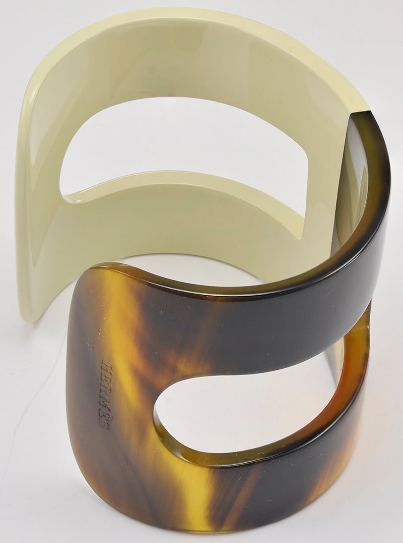 Gorgeous Hermes horn and cream lacquer cuff bracelet. New condition.