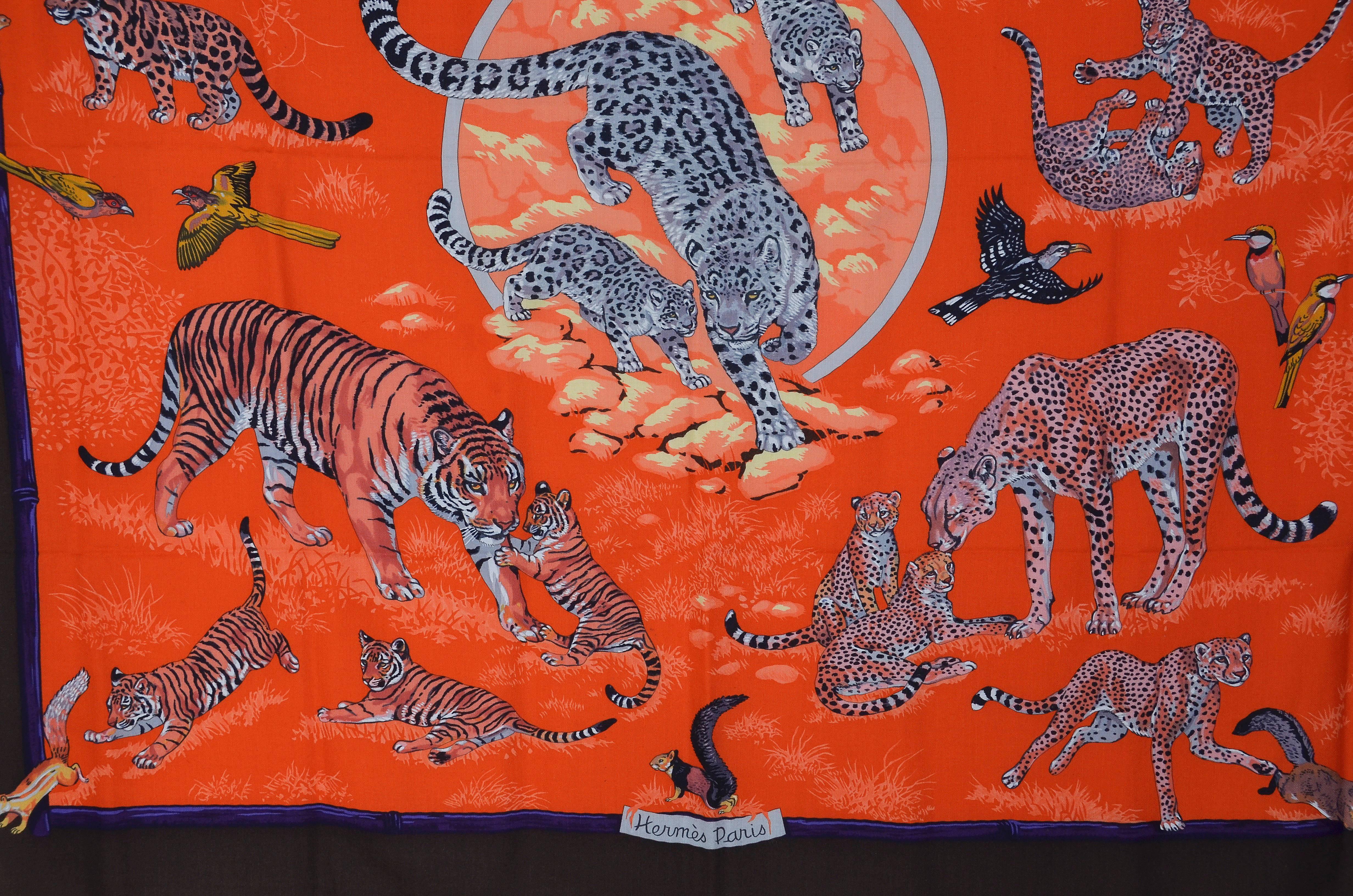 Superbe châle Hermès « Tendresse Feline » en cachemire et soie 1