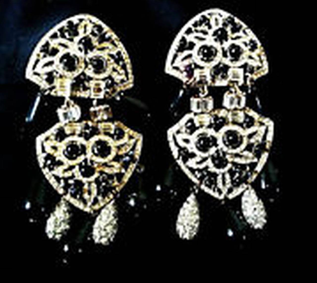 Wow! These stupendous 80s Art Deco-style earrings by Stern are real head-turners. Constructed from crystals, jet beads and silver plate they are reminiscent of the pieces you associate with the film stars of Hollywood's Golden Age. 

Their