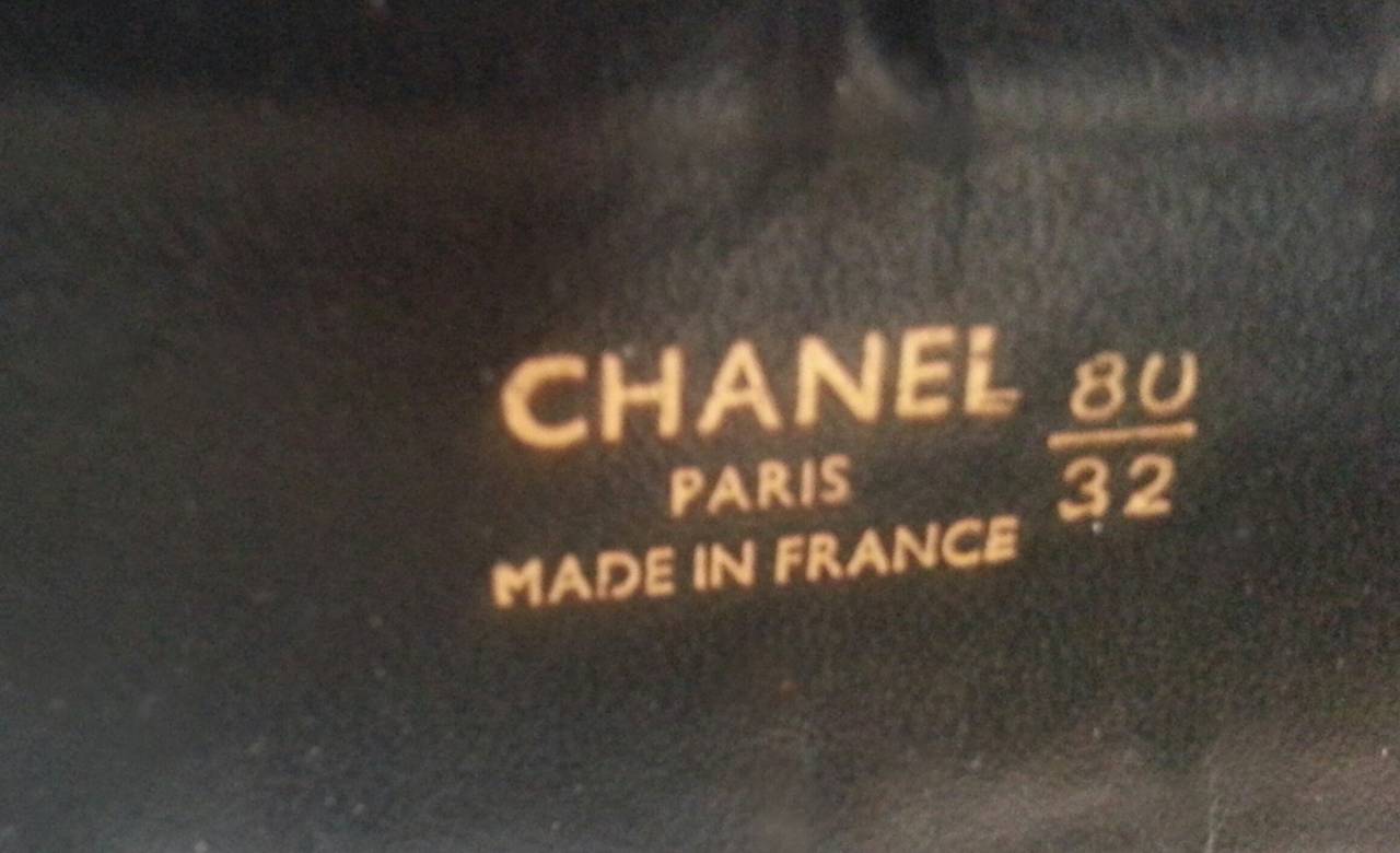 Important 1984 Chanel Black Silk Bow Belt From Lagerfeld's First Collection For Sale 3