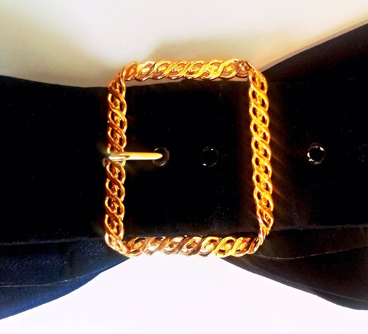 Important 1984 Chanel Black Silk Bow Belt From Lagerfeld's First Collection For Sale 2