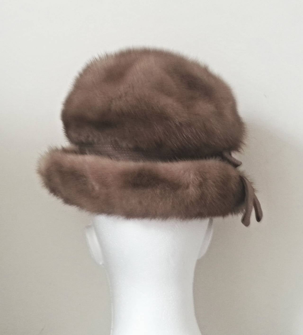 Late 1950s Christian Dior Brown Mink Hat with Silk Bow Detail For Sale 4