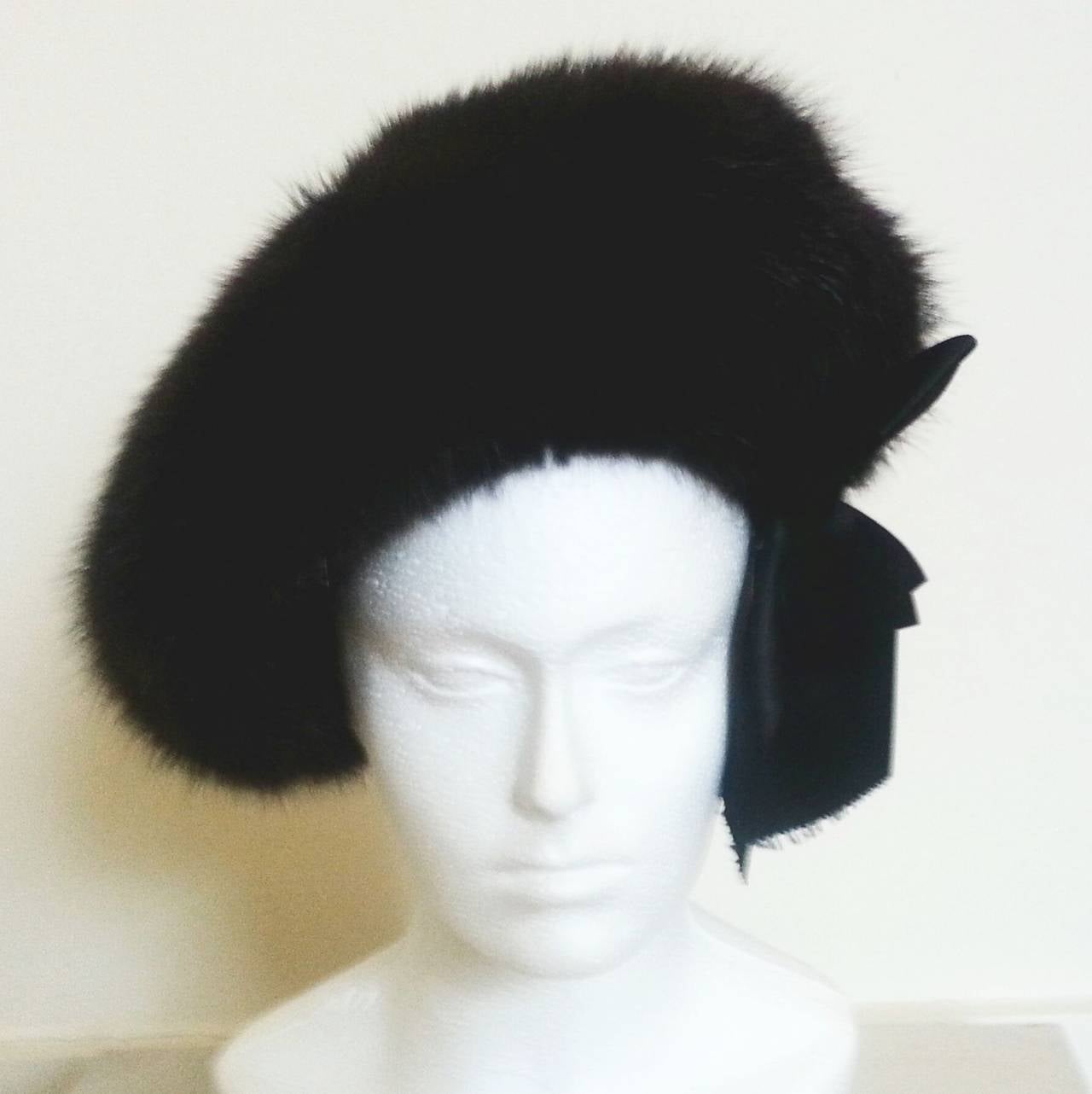 Wonderful and Rare 1980s Chanel Mink Beret Hat with detachable Satin Bow 2