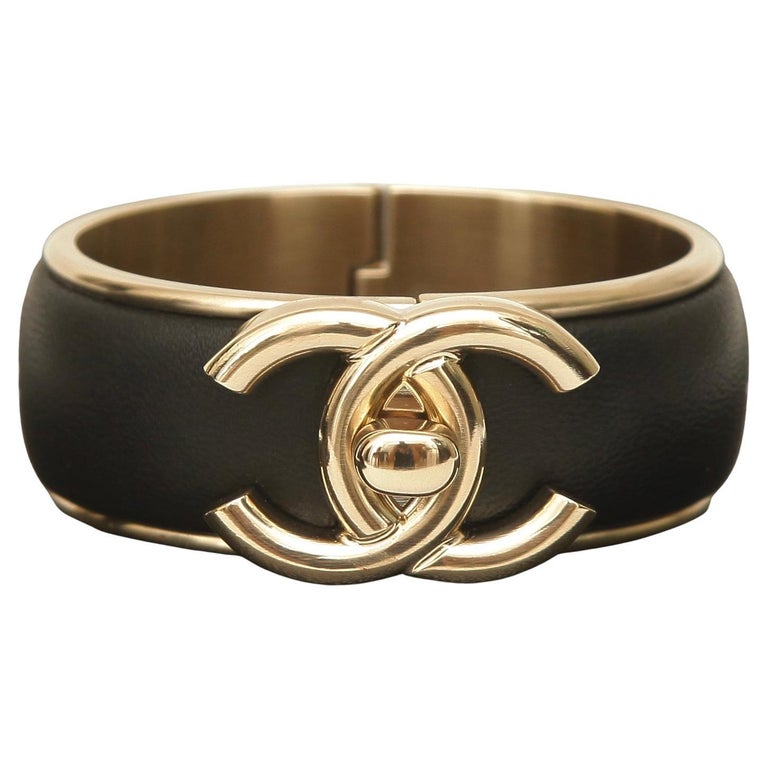 CHANEL Black Leather Cuff Bracelet Bangle Gold HW CC Turnlock Wider 21S  2021 For Sale at 1stDibs