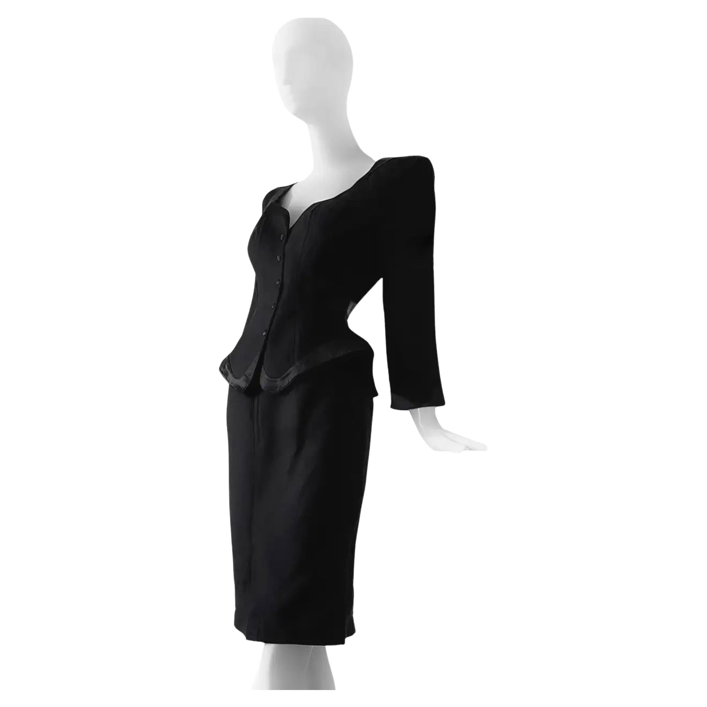 Gorgeous Thierry Mugler Skirtsuit FW 1992 Black Sculptural Silky Satin Details For Sale