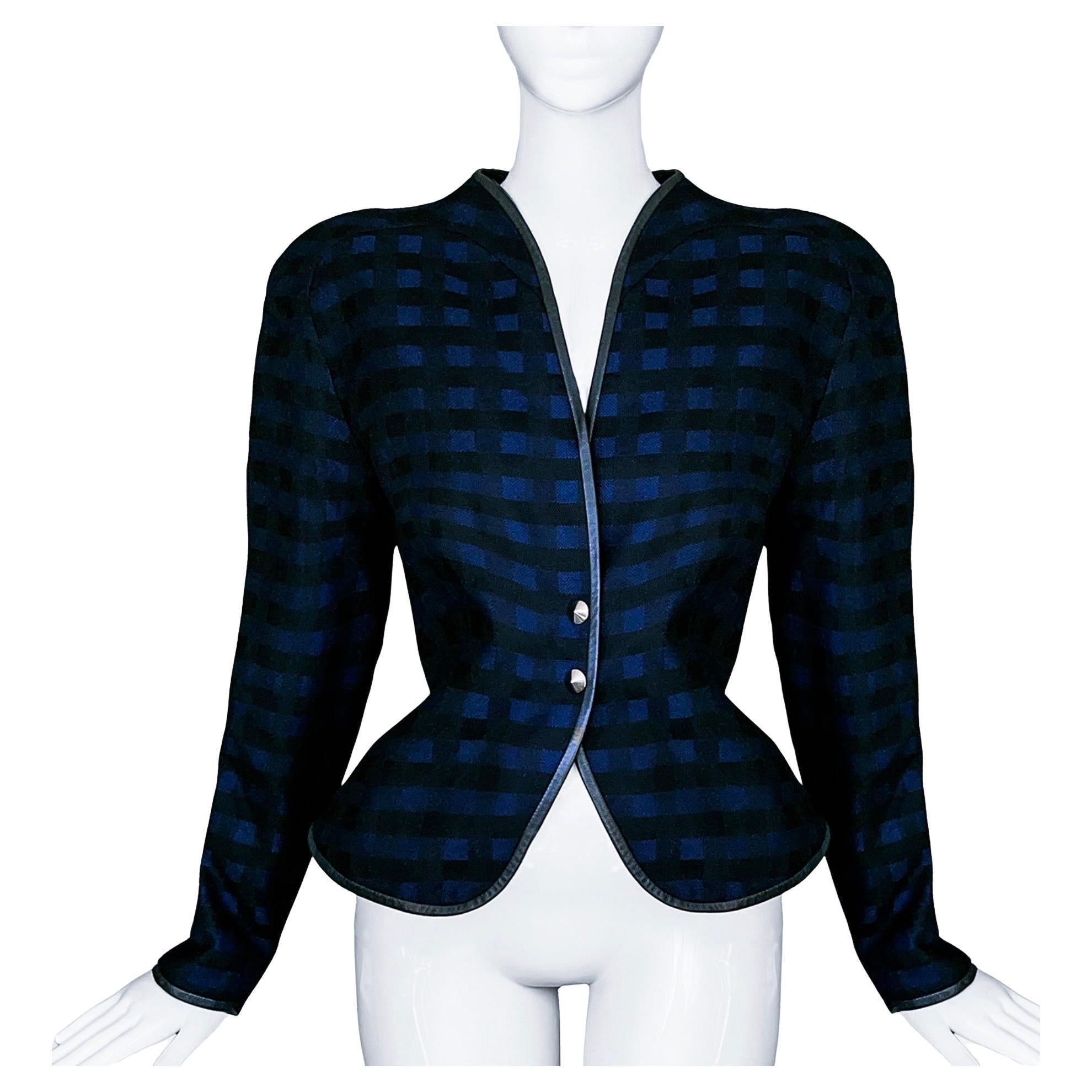 Thierry Mugler FW 1990 Giacca scultorea in lana a quadri Silhouette drammatica