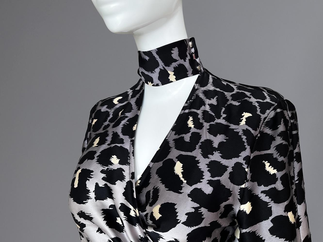 Thierry Mugler Archival FW 2001 Laufsteg Seidenbluse Leo Damen im Angebot