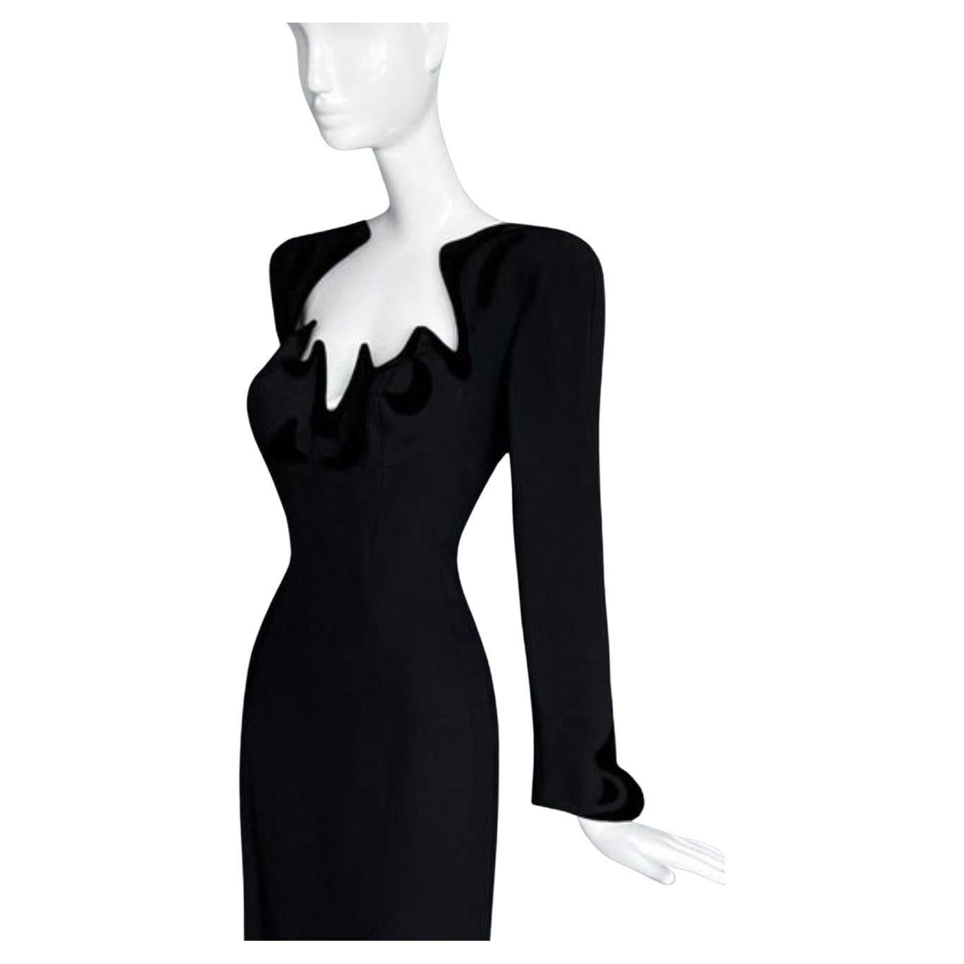 Atemberaubendes Thierry Mugler Sculptural Kleid Schwarzes Kleid FW1993