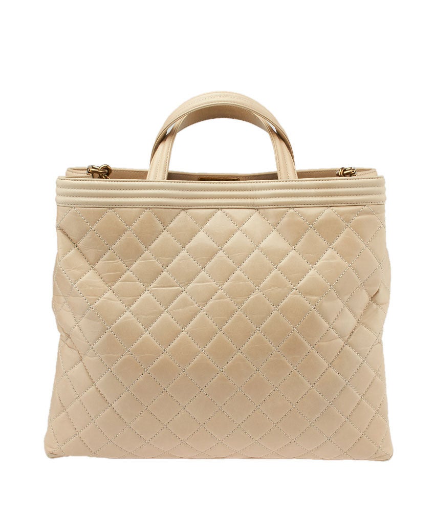 Women's 2012-13 Chanel Le Boy Beige Quilted Leather Large Shopping Tote Crossbody Bag For Sale