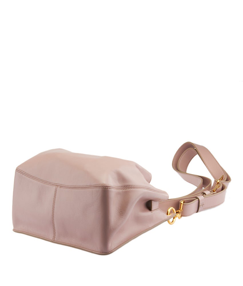 2000s Tom Ford Lock-Front Pink Leather Shoulder Bag For Sale 3