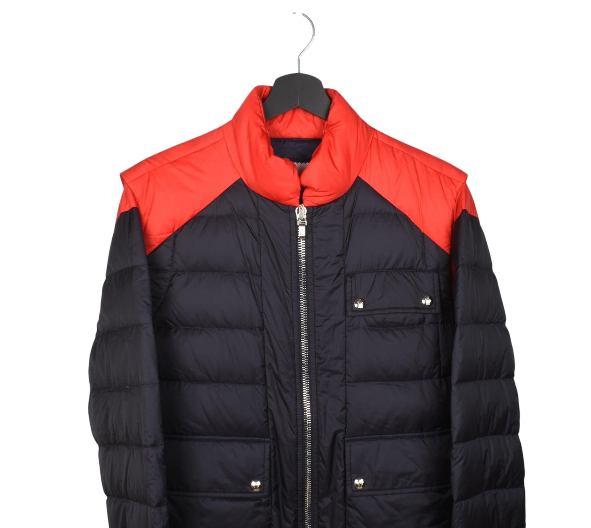 Controlla le mie altre inserzioni. Ho molti altri abiti firmati in vendita. Aperto a qualsiasi offerta.
L'articolo in vendita è 100% autentico Moncler Gamme Bleu Piumino d'oca Uomo, S1471, VIVI1
Colore: blu/rosso
(Il colore effettivo può variare