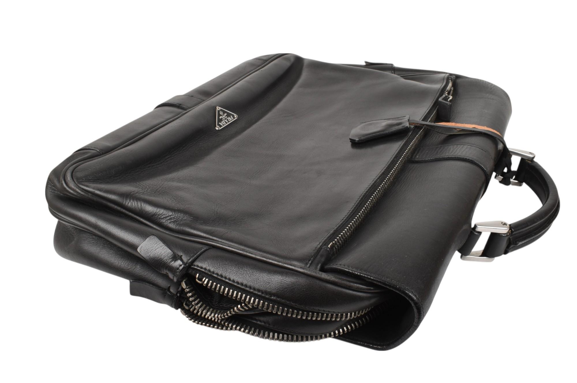 Prada Men Briefcase Bag Logo Heavy Size Large, S1470 Pour hommes en vente