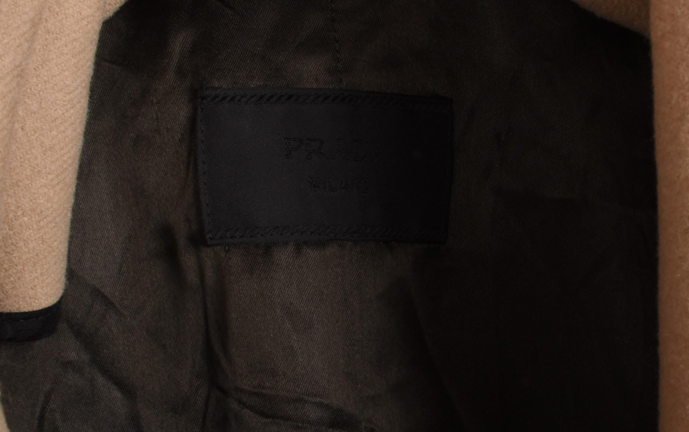 Prada Men Coat Long Rain Coat Removable wool lining Size M/L, S1469 For Sale 5