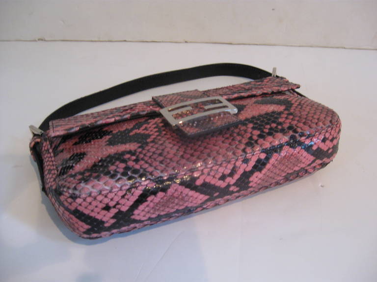 Pink Snakeskin Baguette Handbag by Fendi For Sale 3
