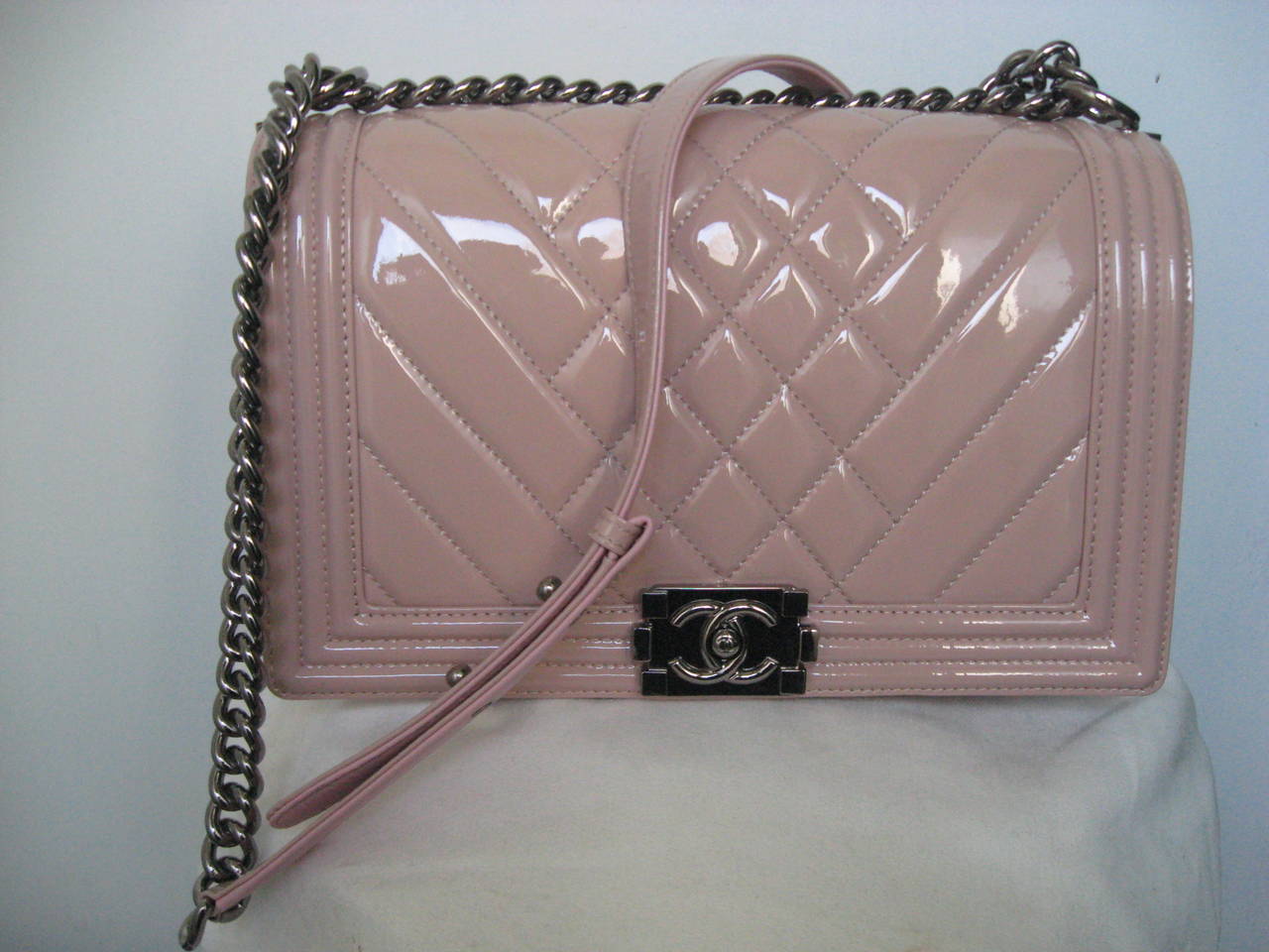 chanel pink patent leather bag