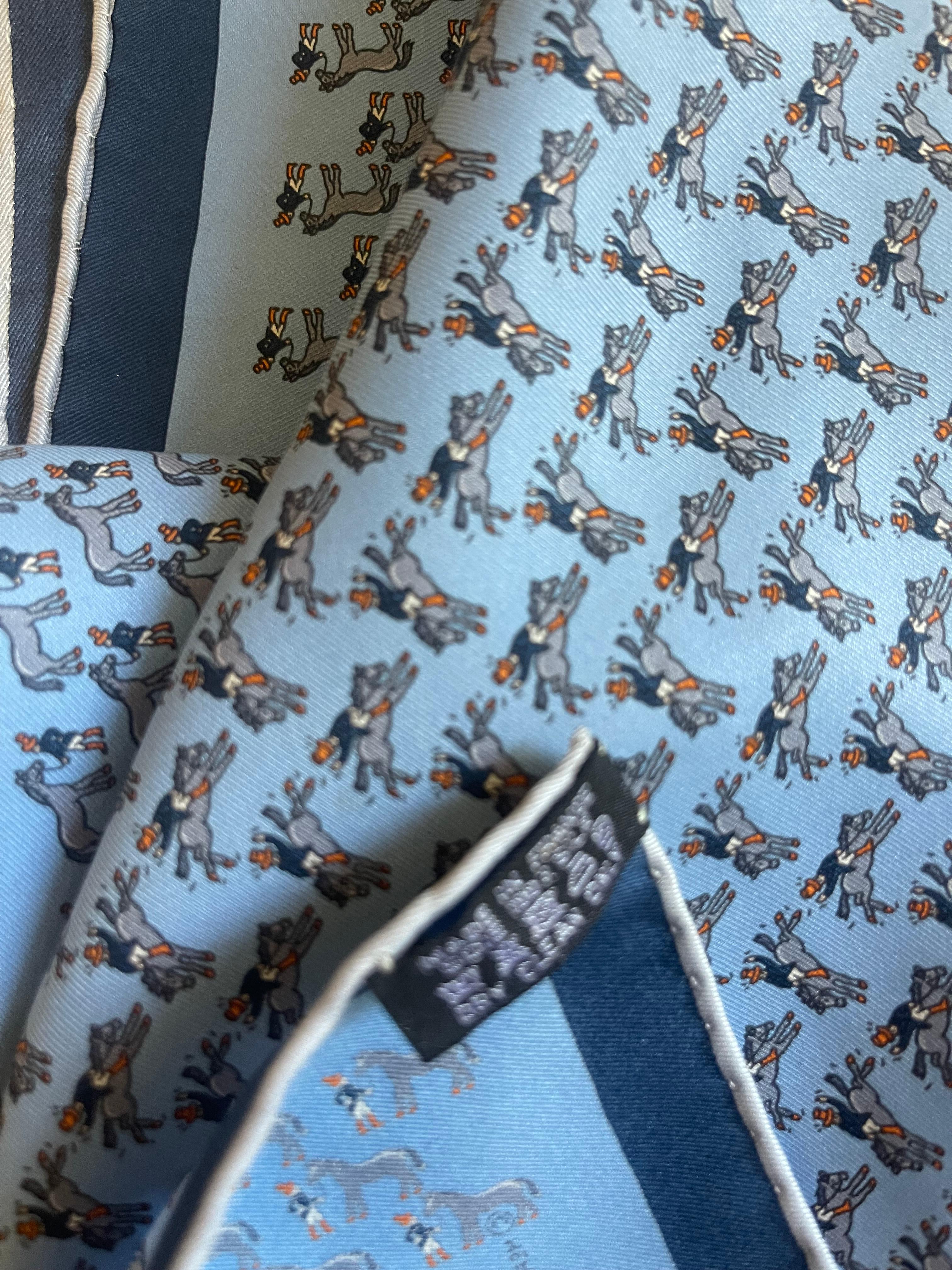 Hermès Blaues Pferd Seidenschal Gavroche im Angebot 1