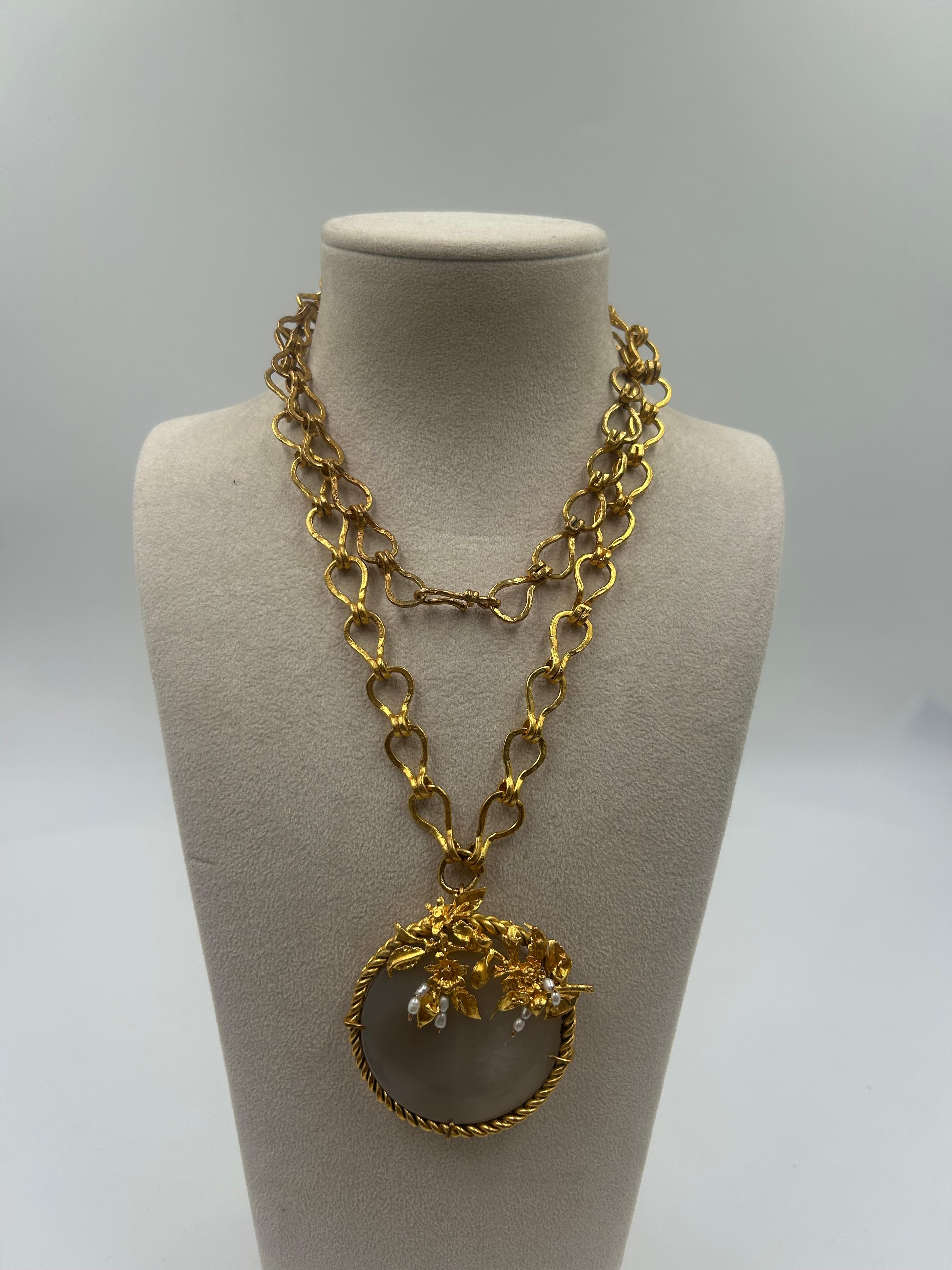 Collana d'ottone d'epoca con sfumature dorate In condizioni buone in vendita a Palm Beach, FL